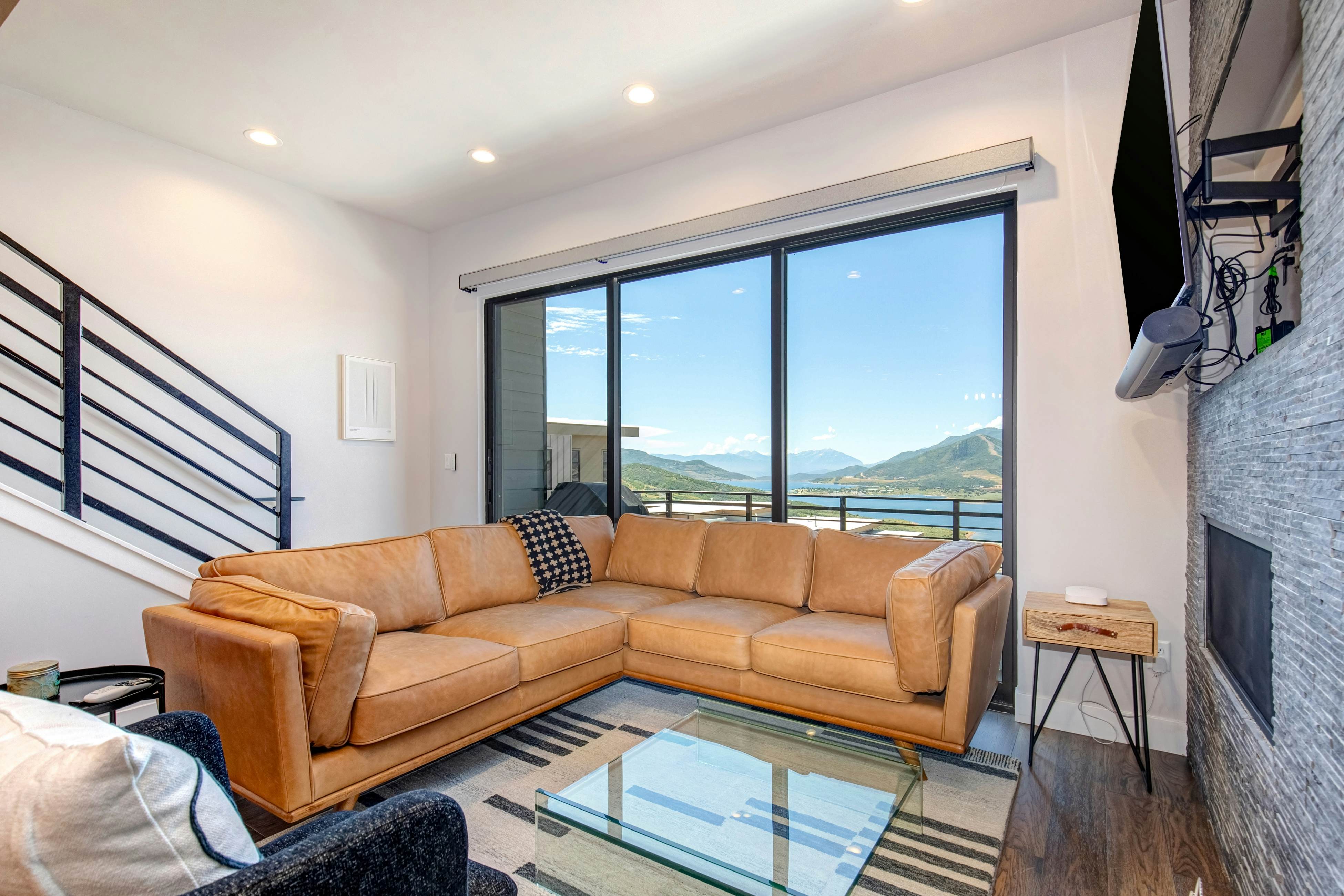 On Top of the Mountains - Full Townhome