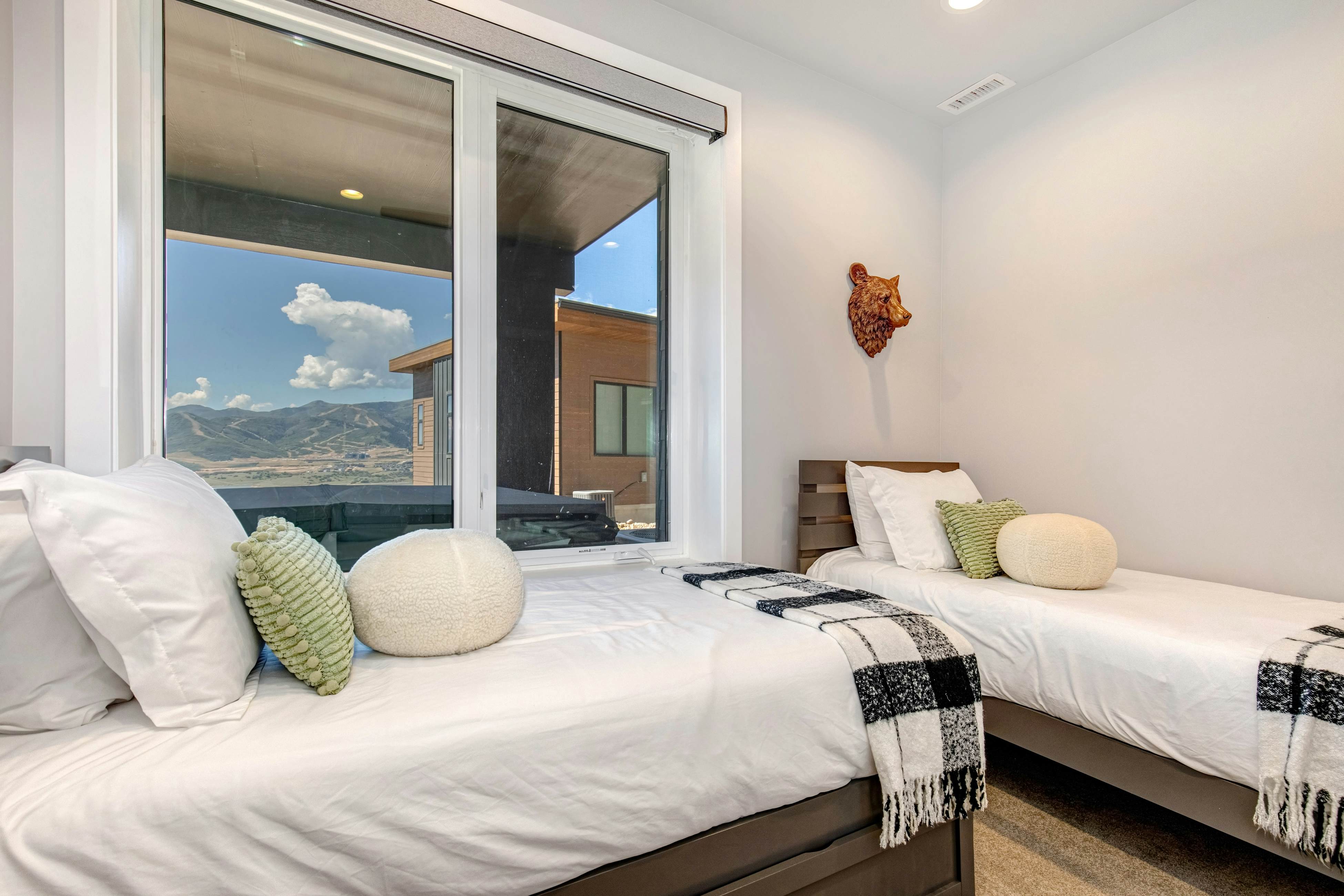 On Top of the Mountains - Full Townhome