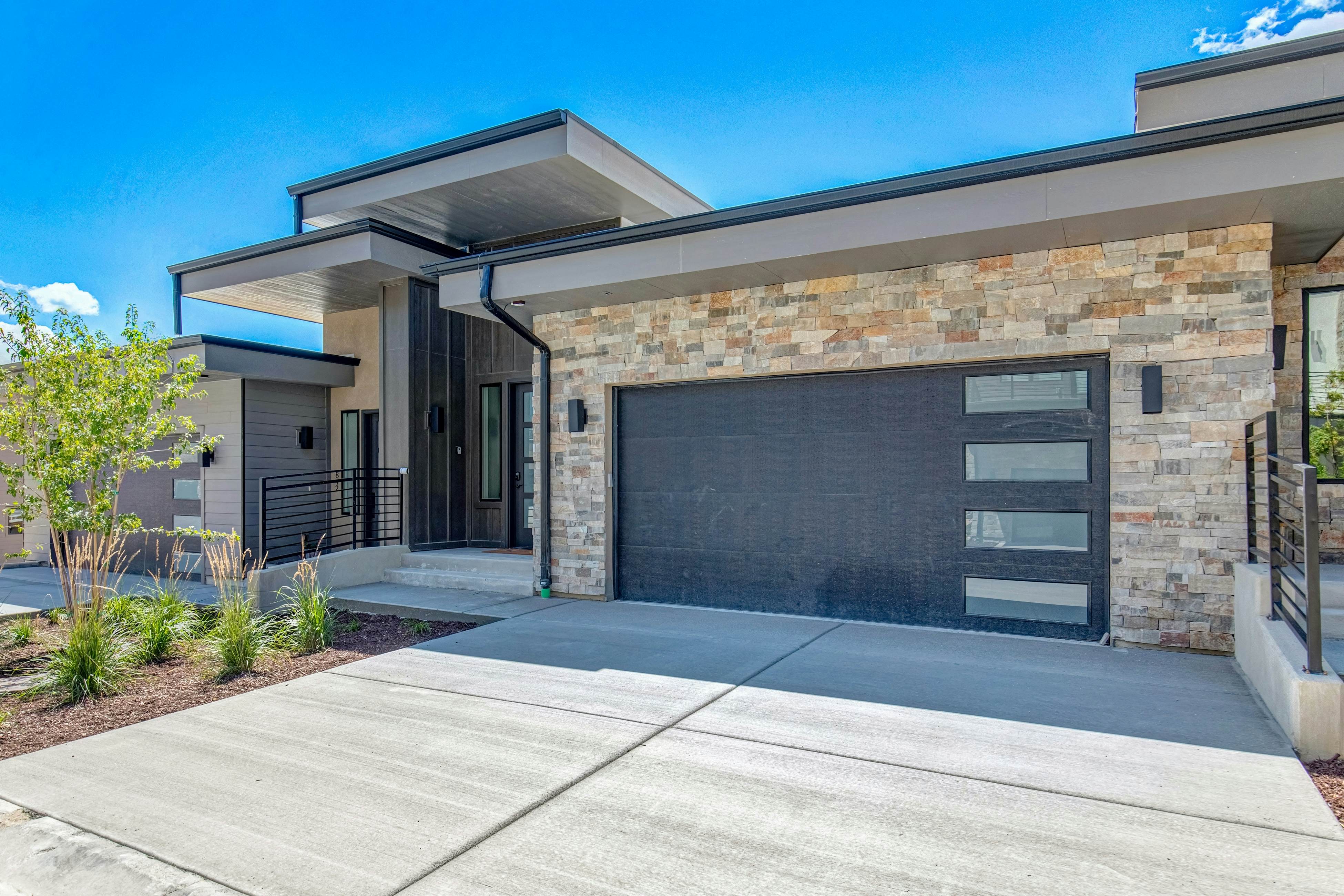 On Top of the Mountains - Full Townhome