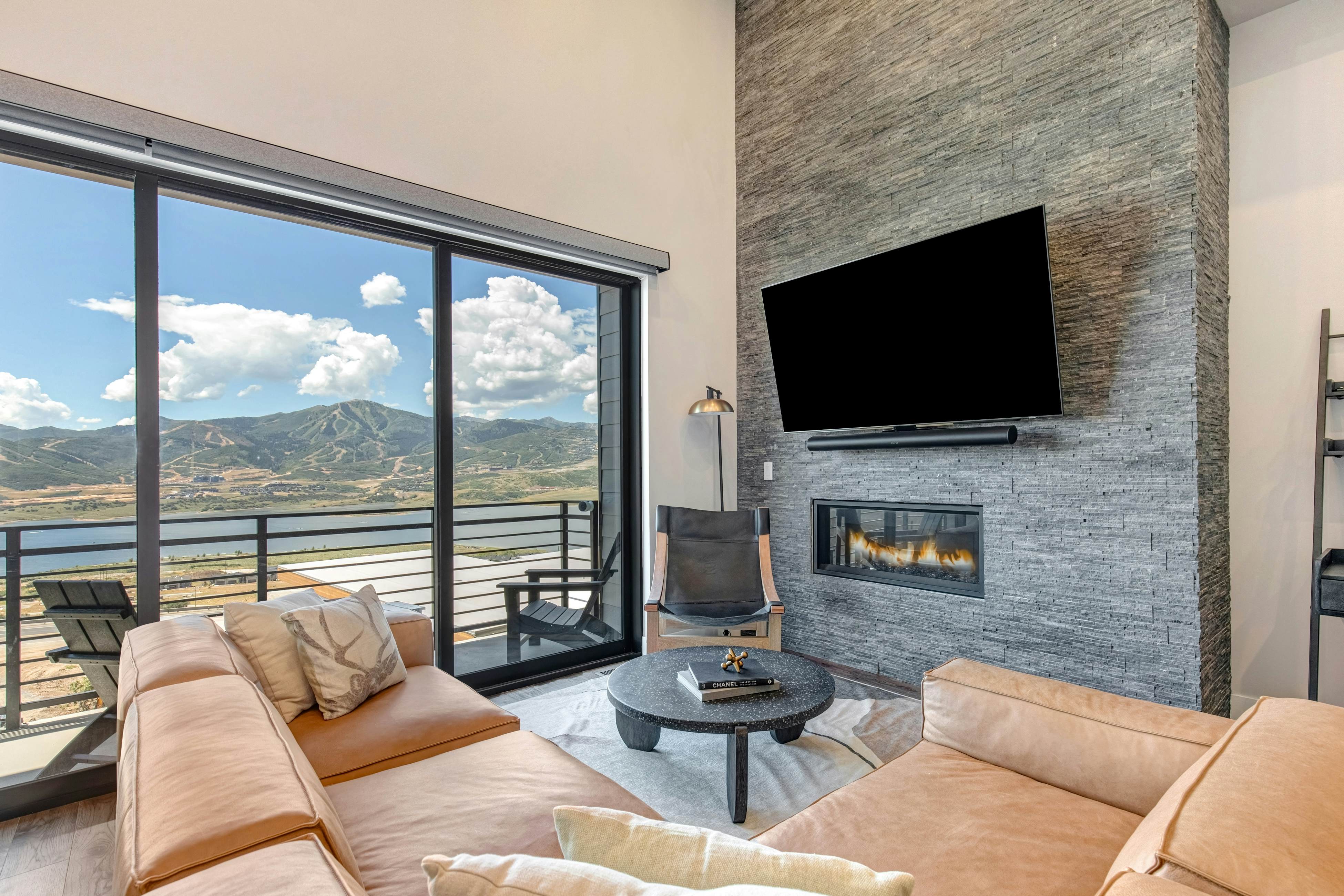 On Top of the Mountains - Full Townhome