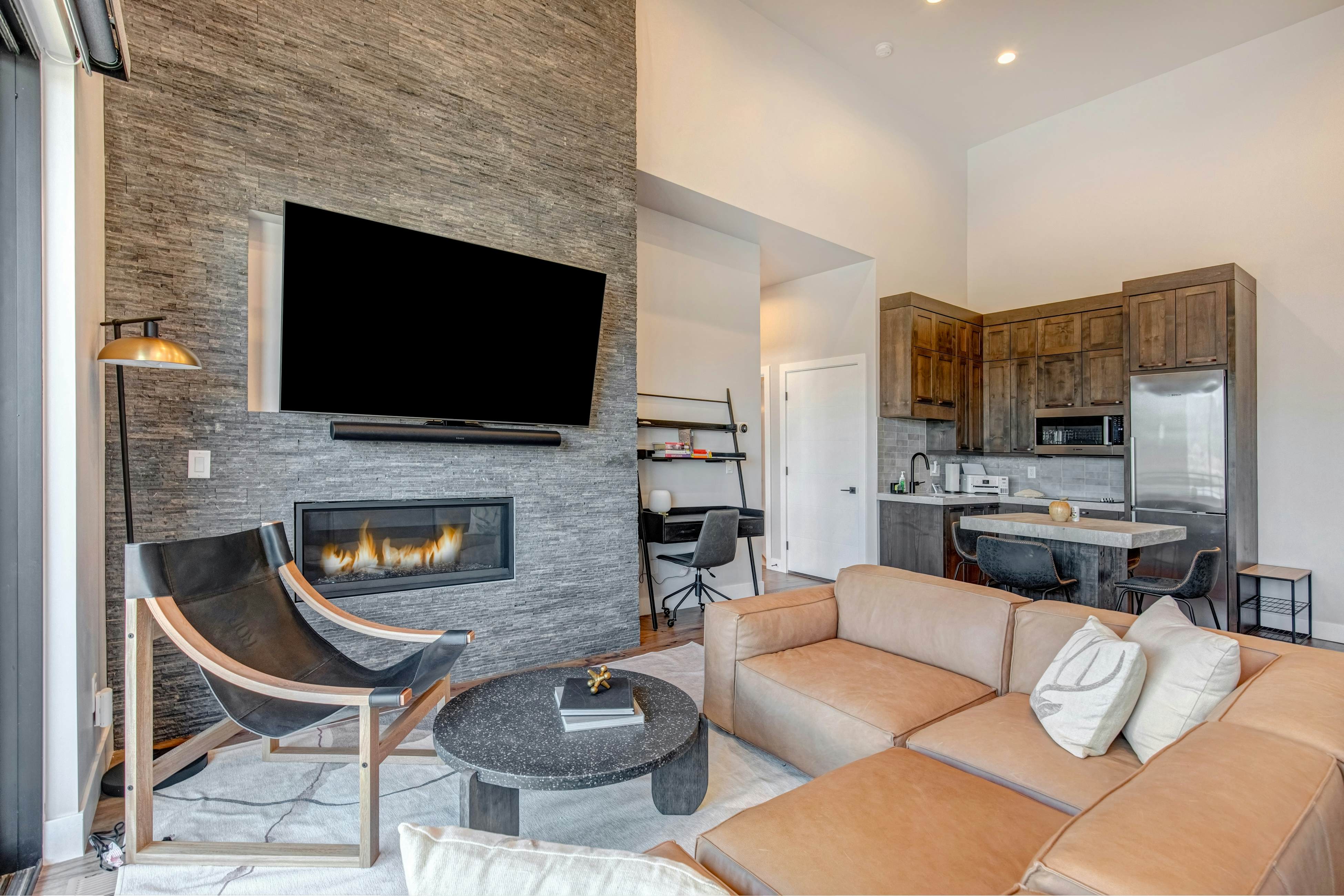 On Top of the Mountains - Full Townhome