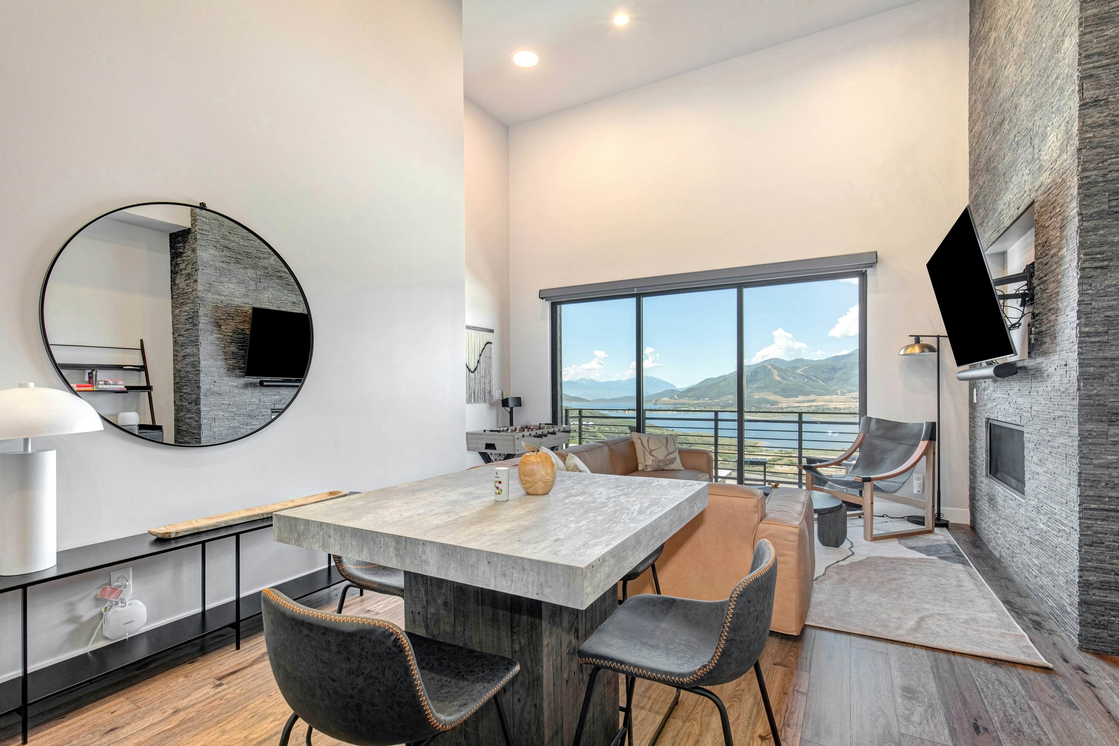 On Top of the Mountains - Full Townhome