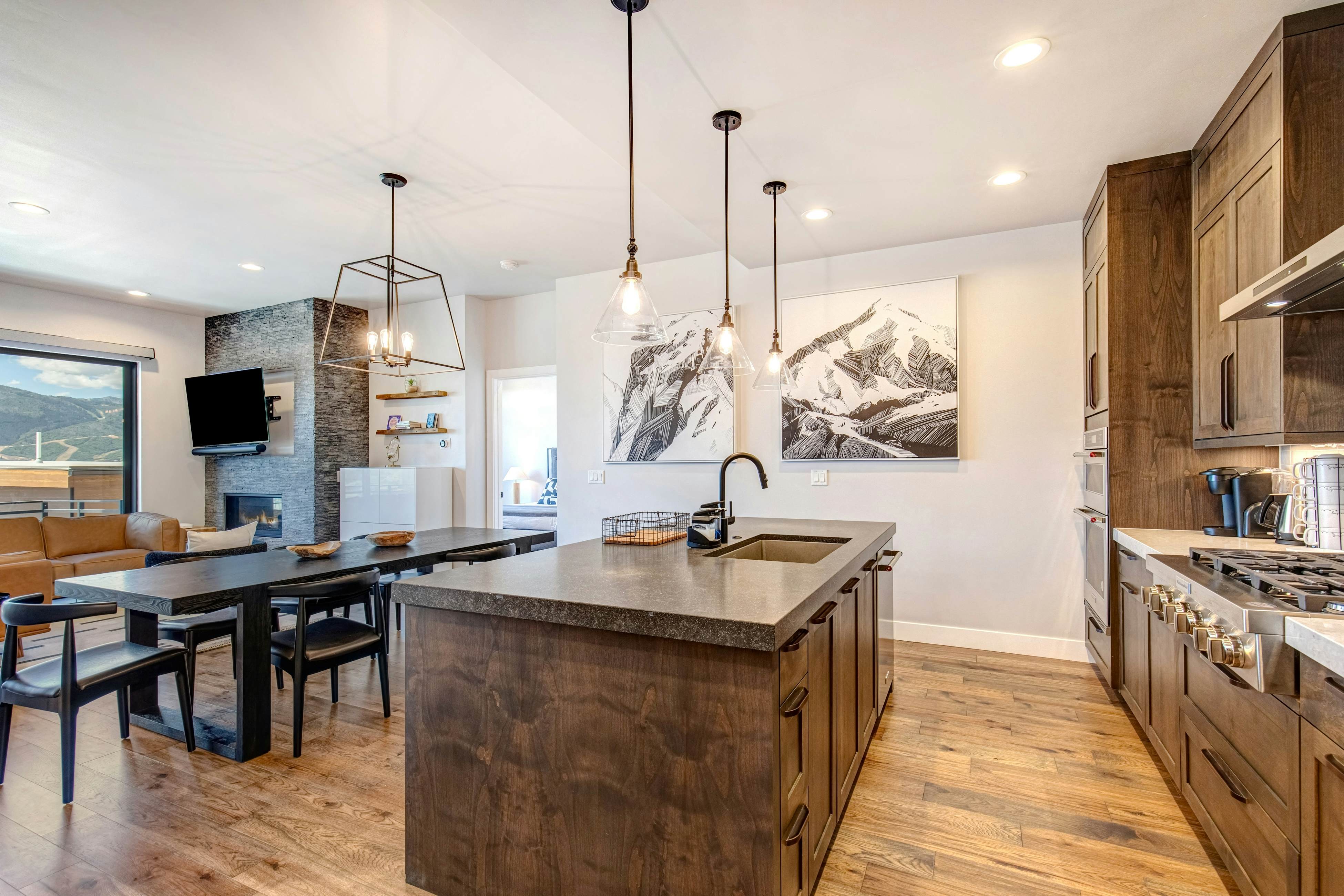 On Top of the Mountains - Full Townhome