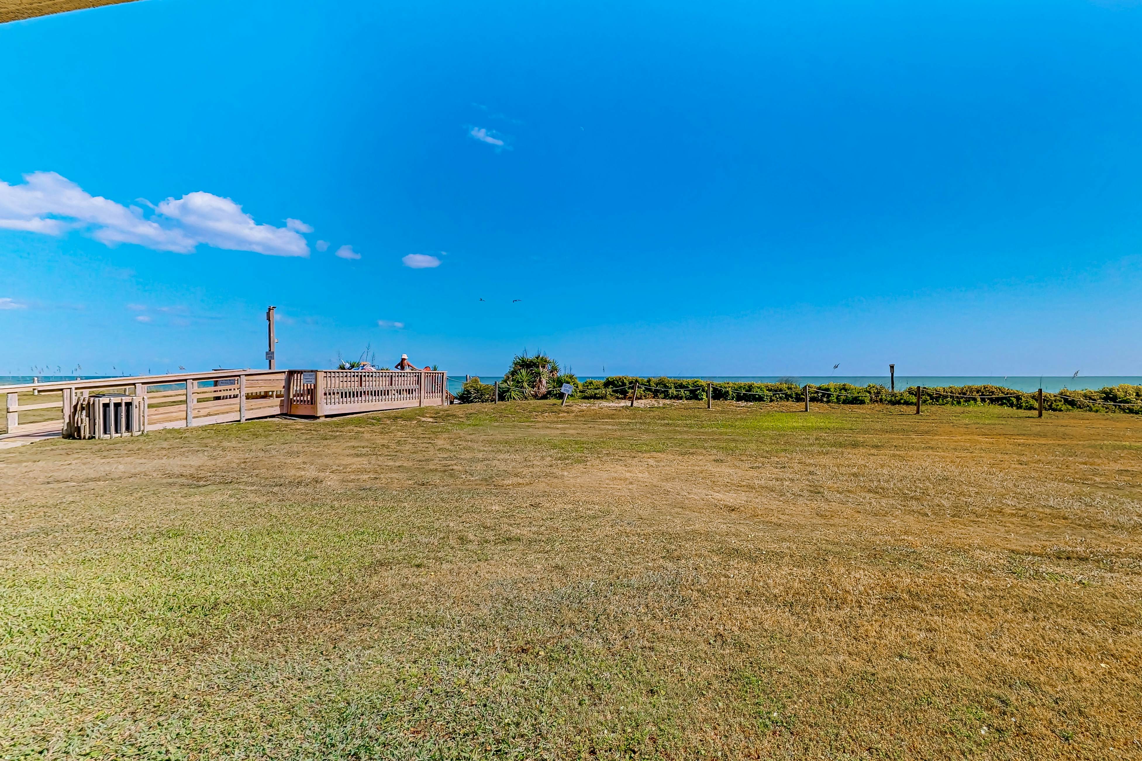 Summer Winds Unit 105 4 BD Indian Beach, NC Vacation Rental Vacasa