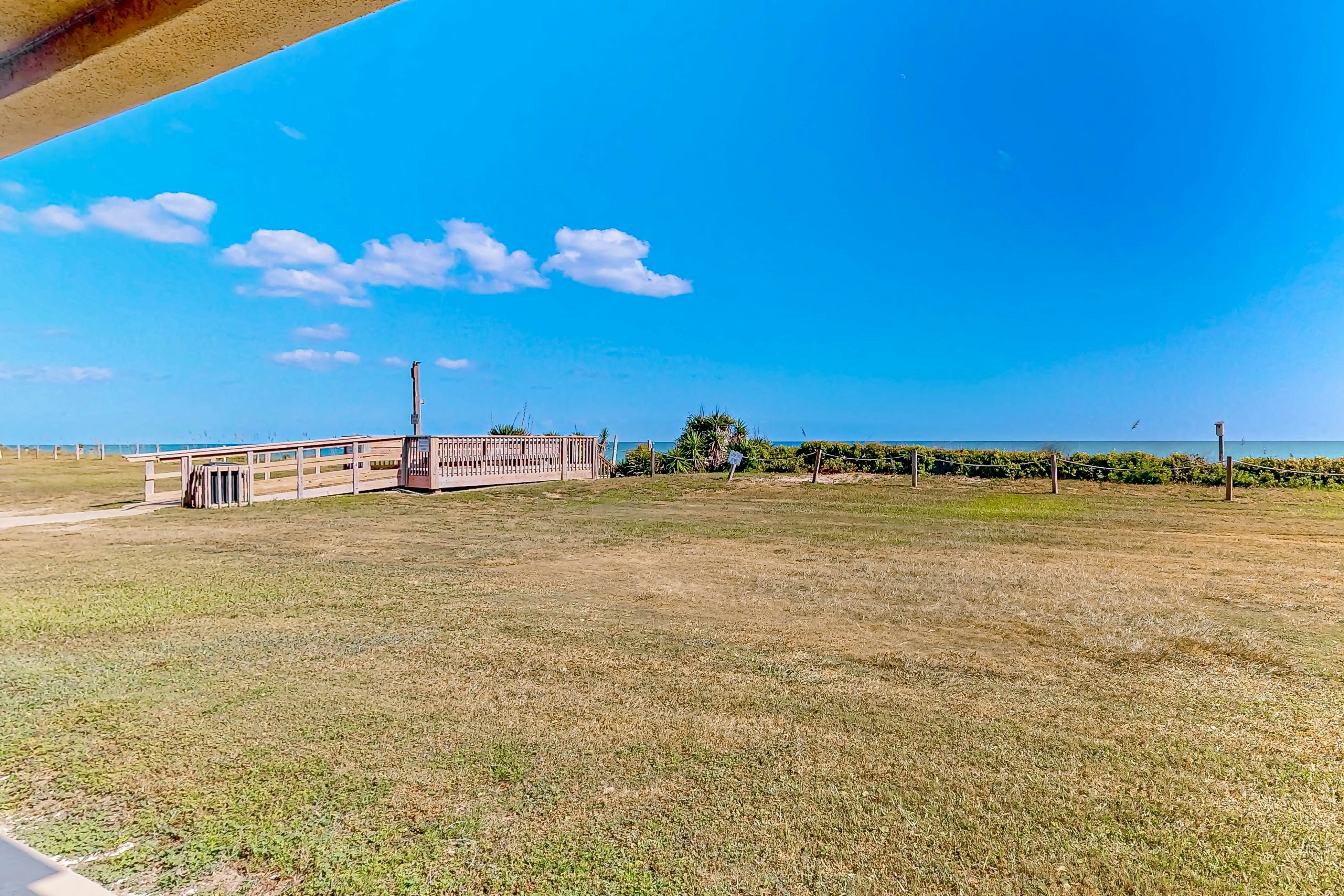 Summer Winds Unit 105 4 BD Indian Beach, NC Vacation Rental Vacasa