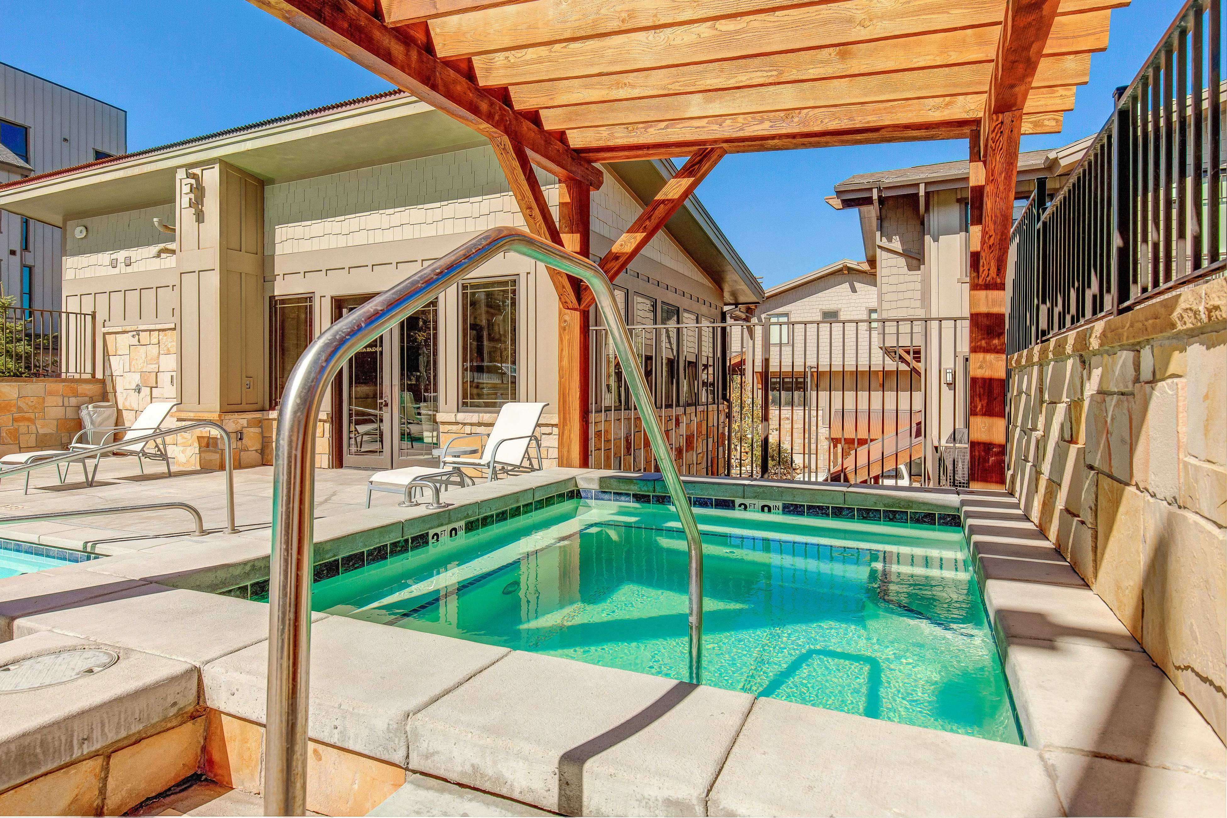 Summit Elegance Retreat 211