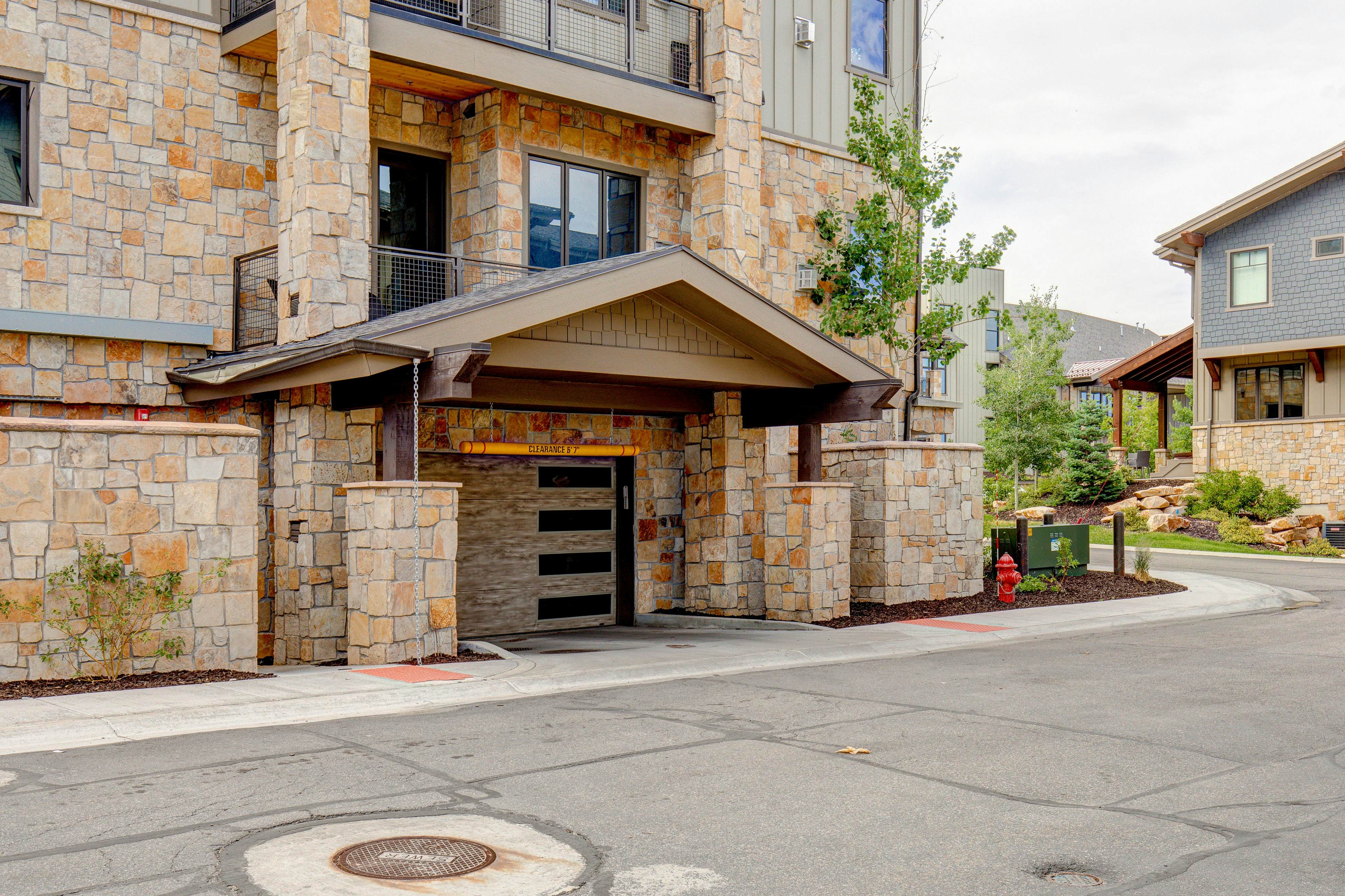 Summit Elegance Retreat 211