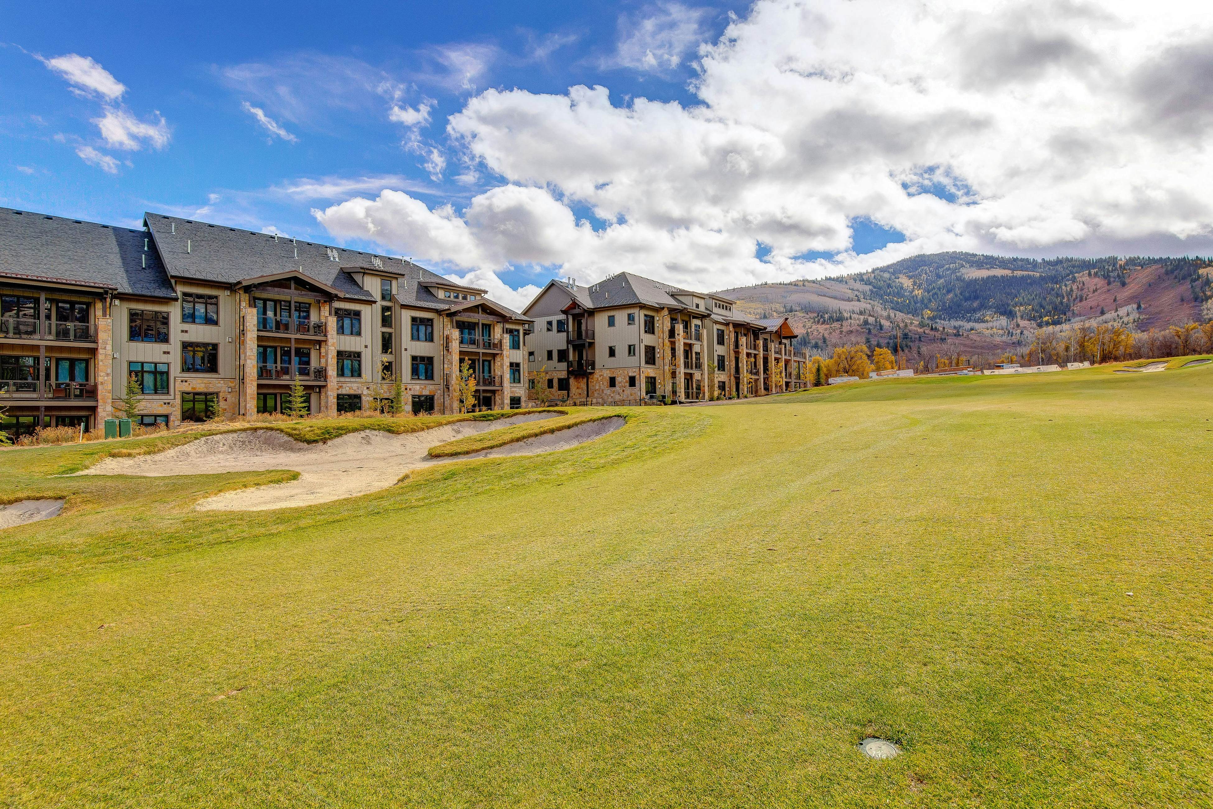 Summit Elegance Retreat 211