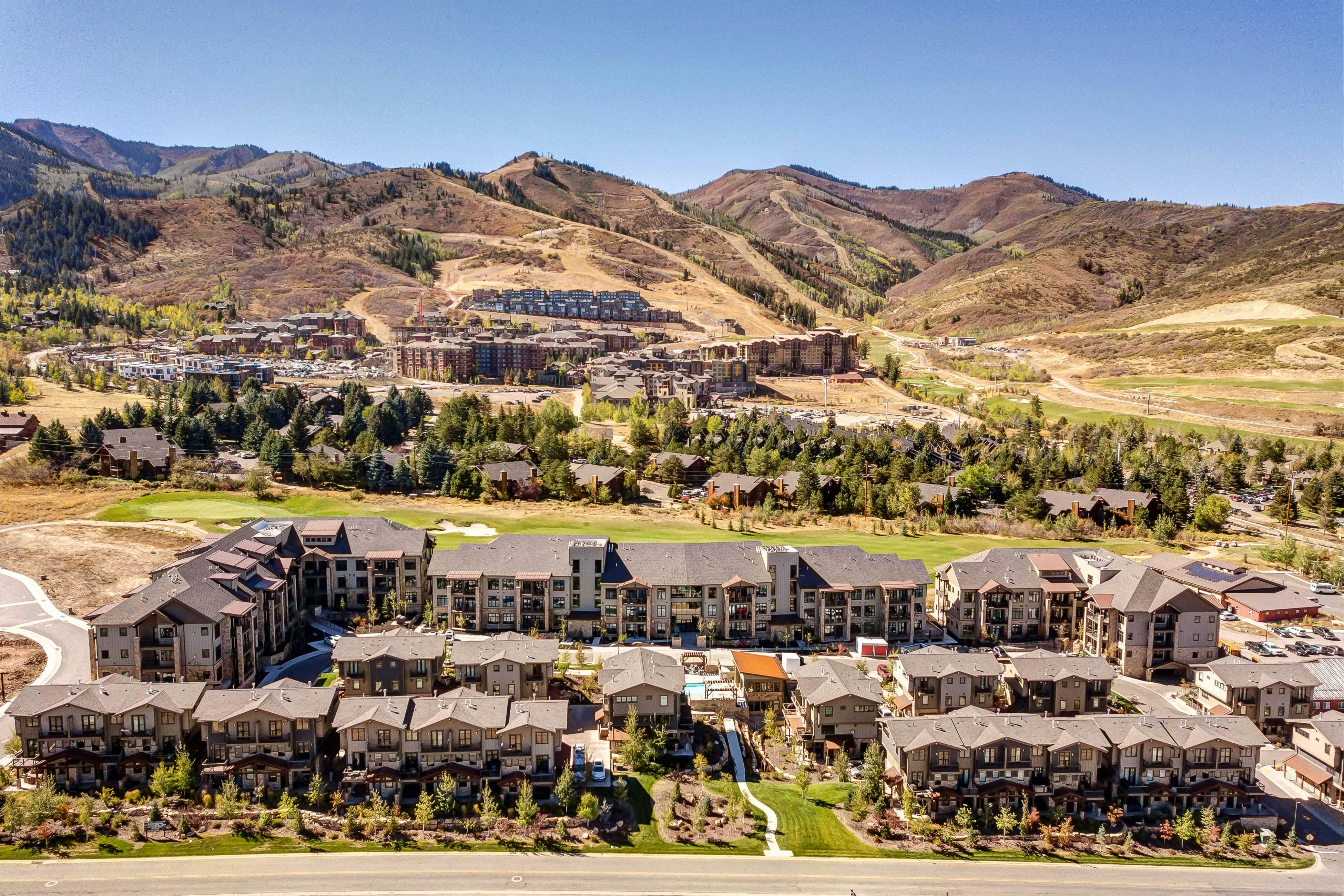 Summit Elegance Retreat 211