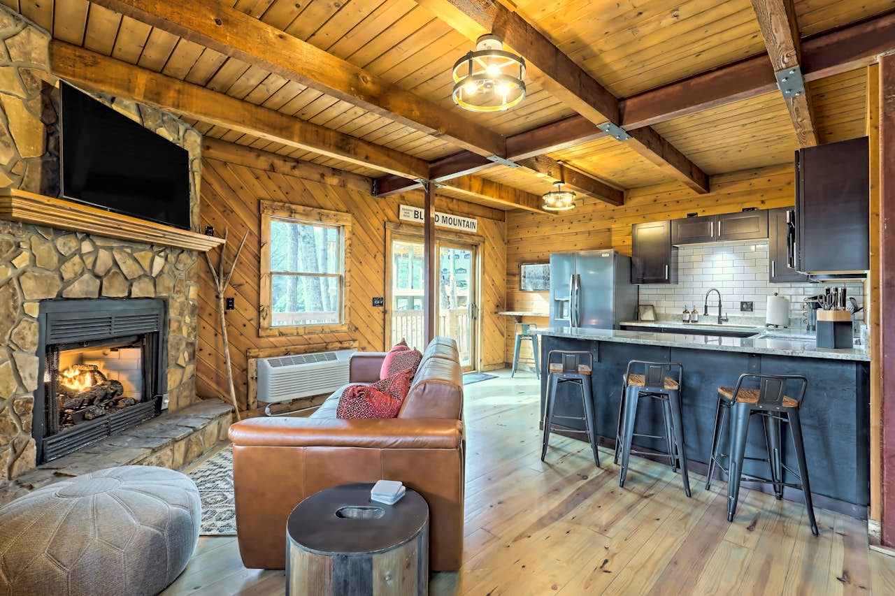 The Industrial at the Rise Retreat 1 BD Blairsville, GA Vacation