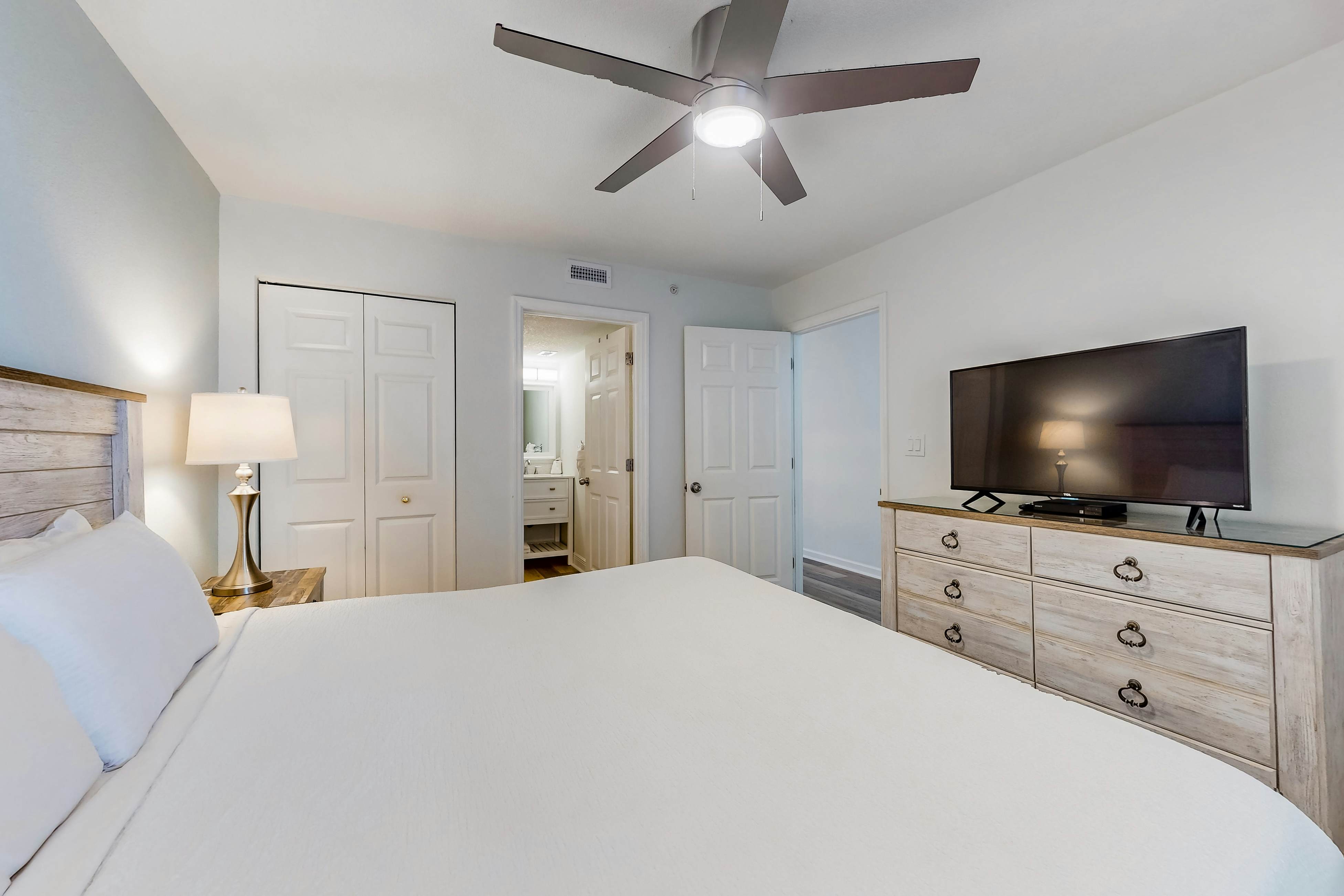 Pelican Beach Resort 1205