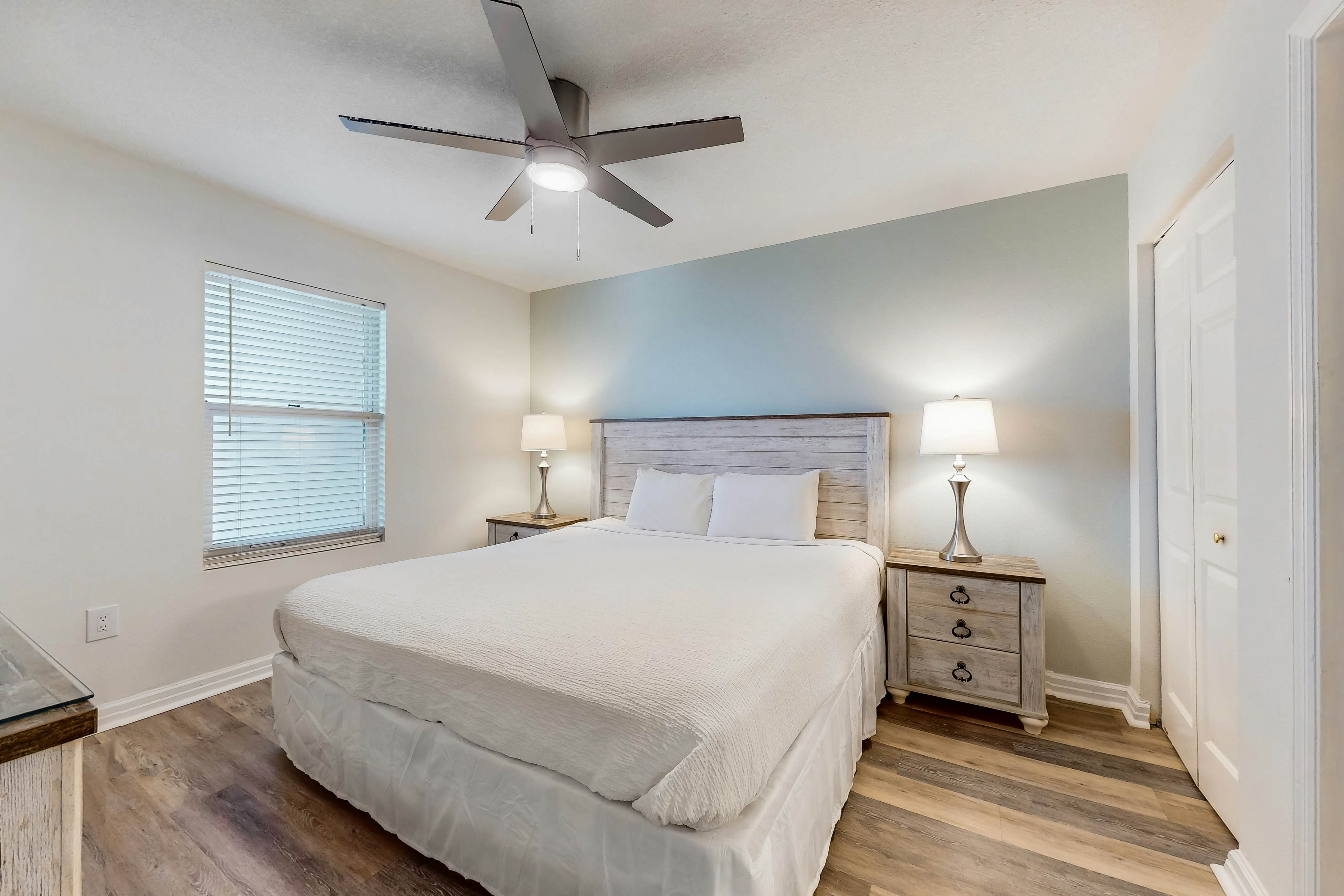 Pelican Beach Resort 1205