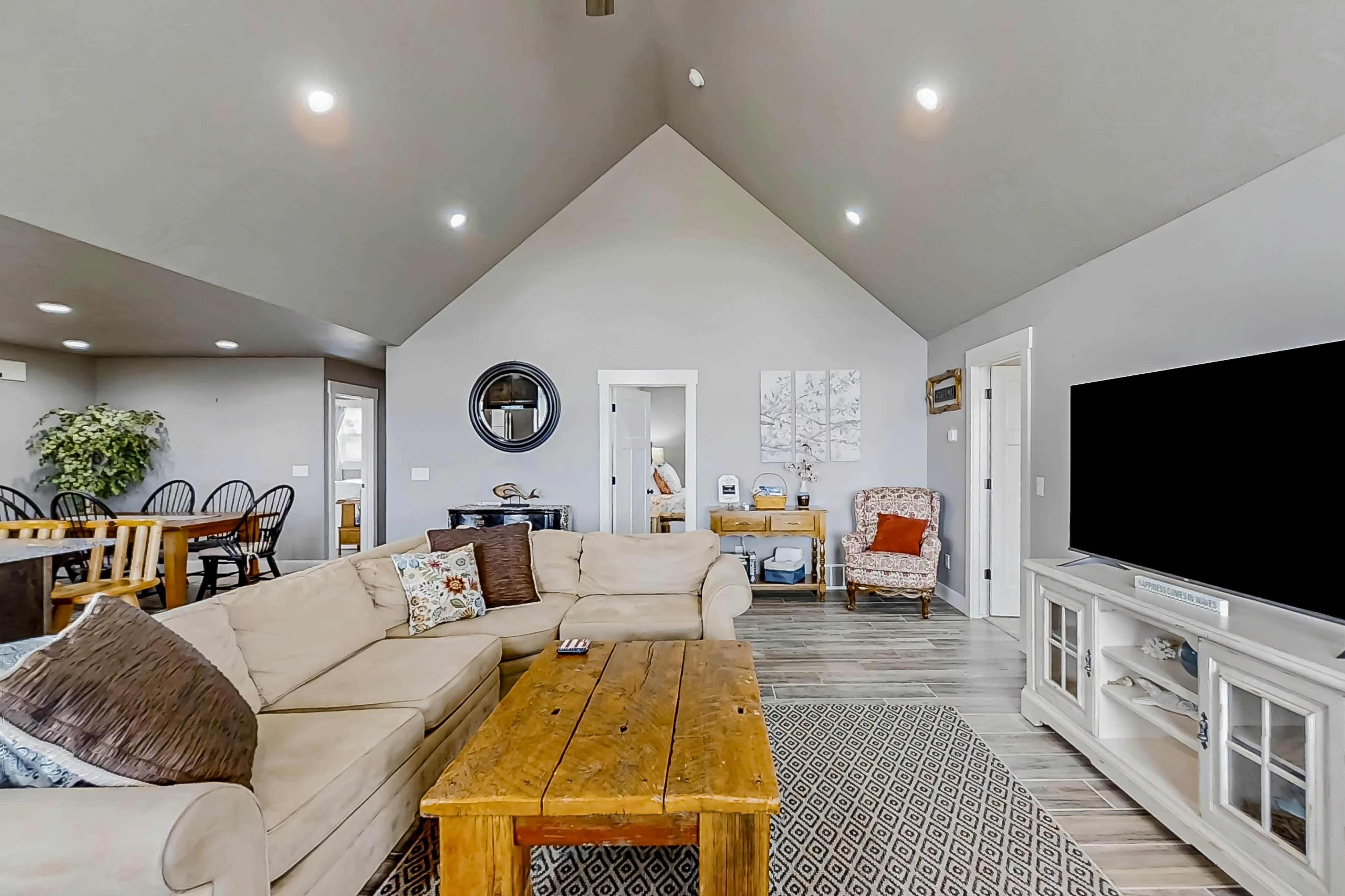 Serenity w/ Ideal Beach Access!