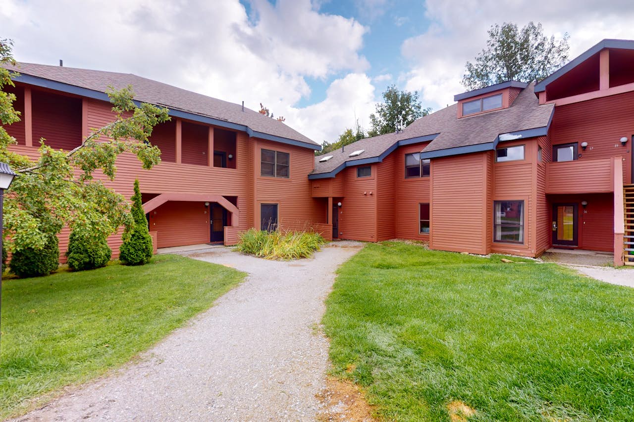 Trail Creek 16 2 BD Killington, VT Vacation Rental Vacasa