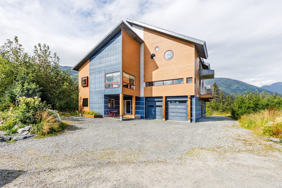 Girdwood Cozy Casita 1 BD Girdwood, AK Vacation Rental Vacasa