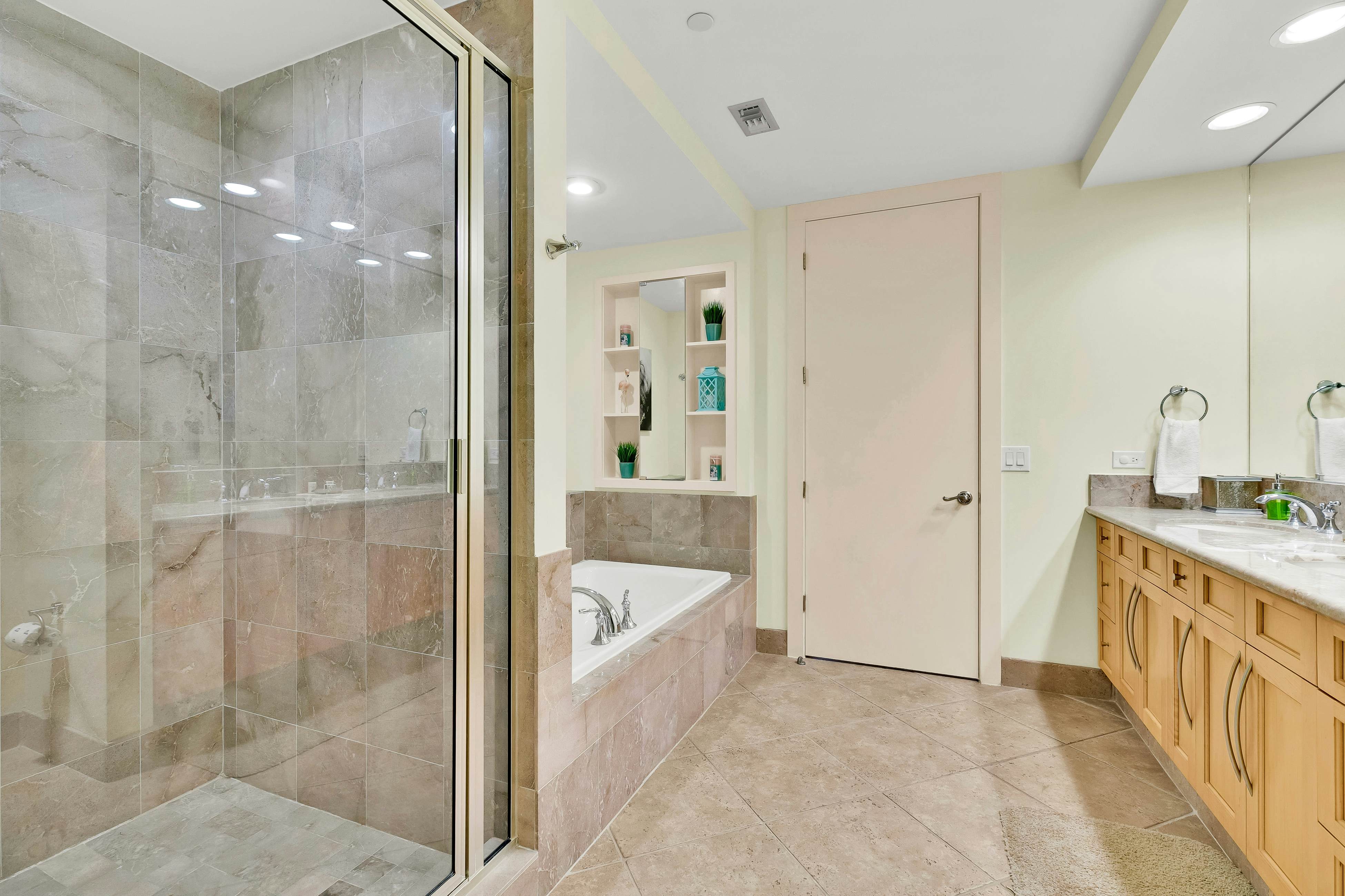 Sapphire Condominiums #806