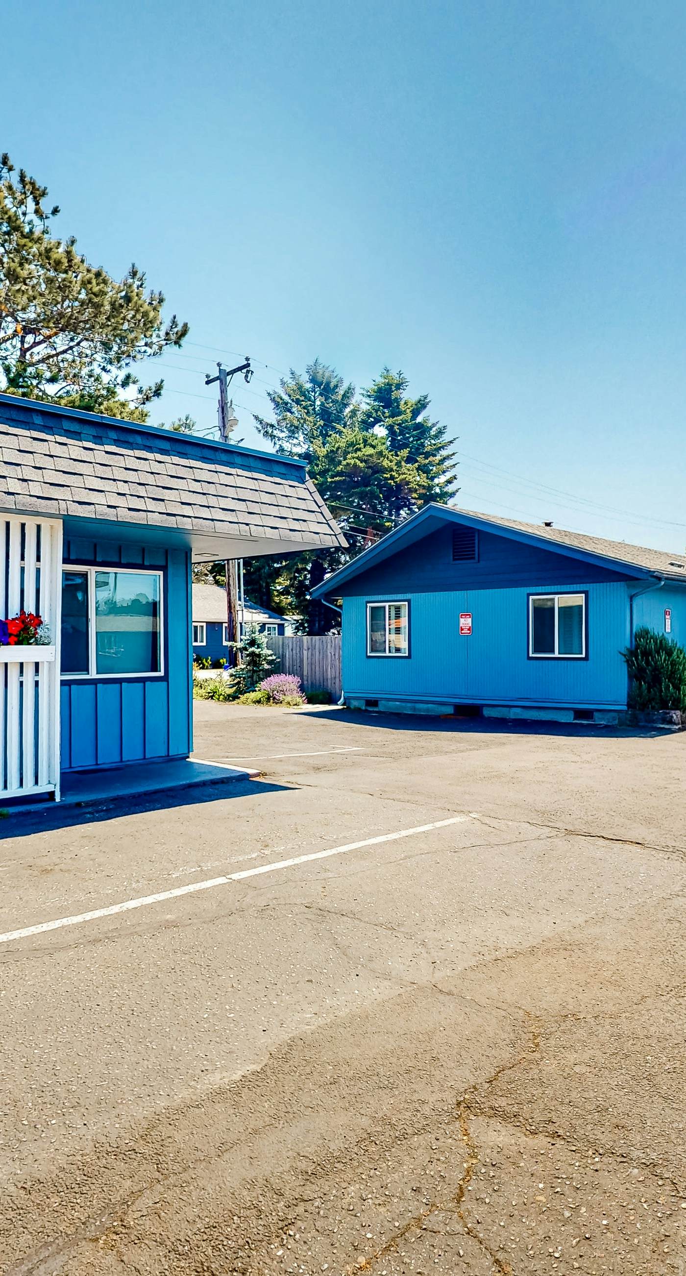 Lamplighter Inn - 104 Sea Lion Cave