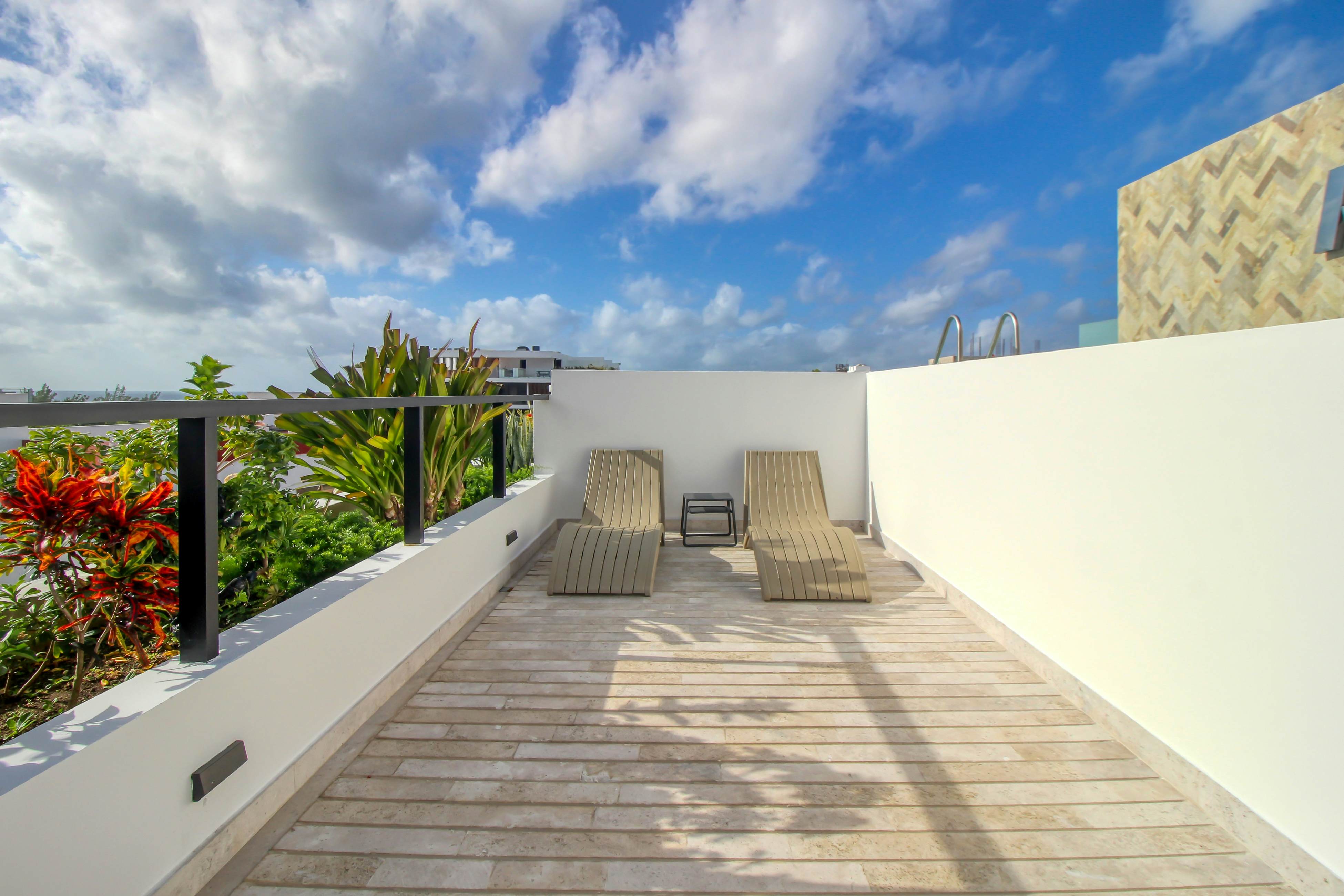 Anah La Quinta # 303