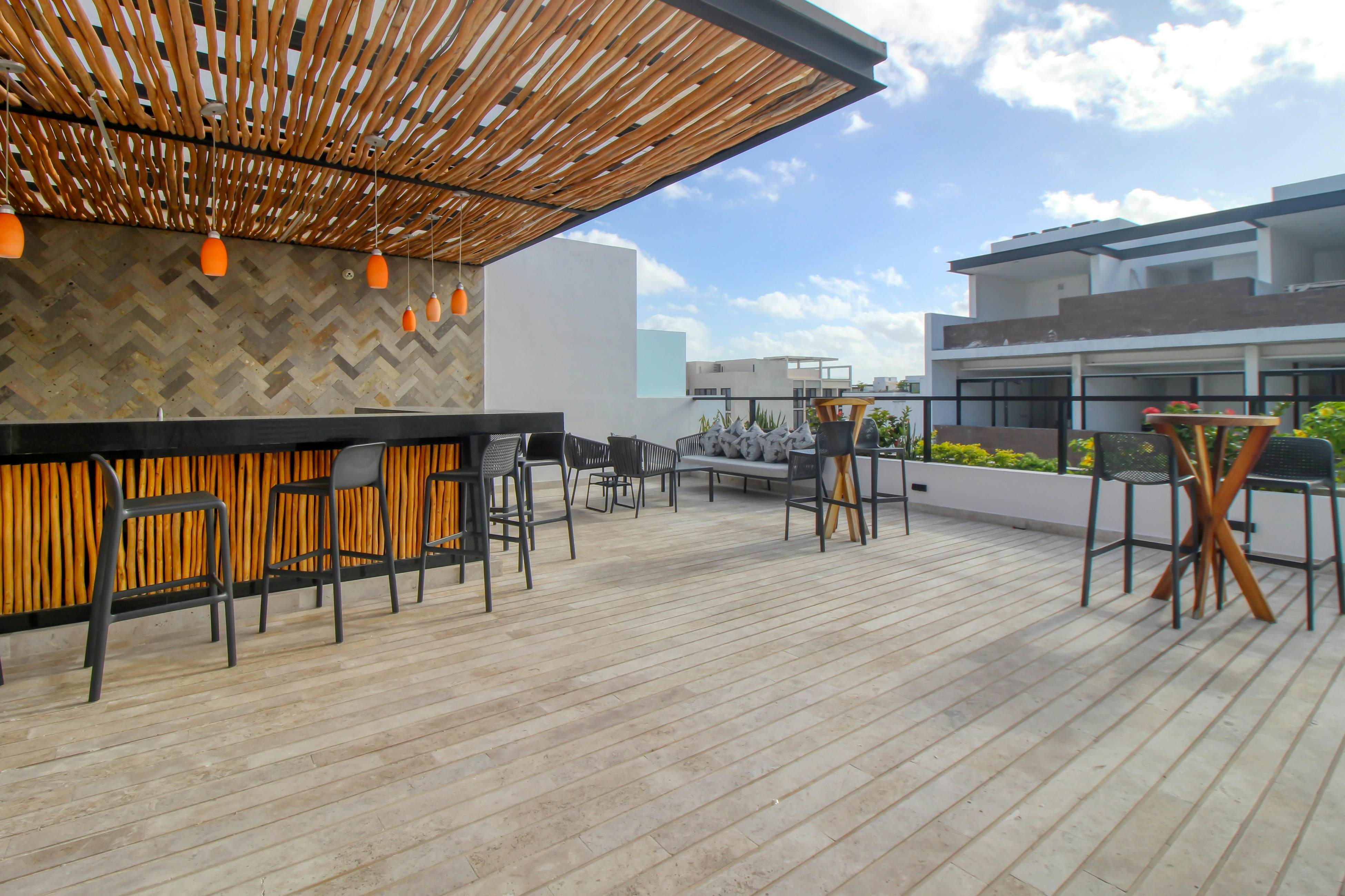 Anah La Quinta # 303