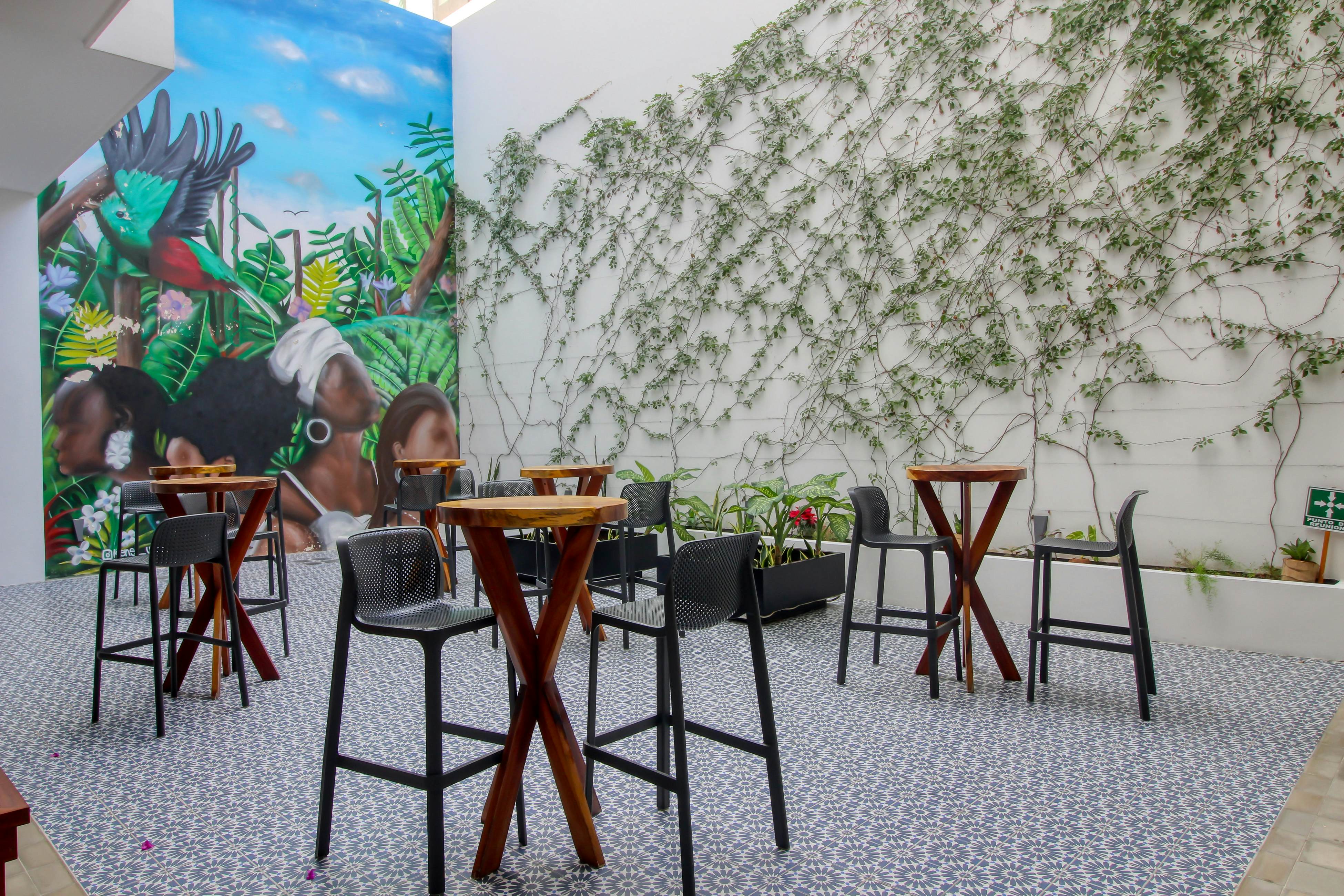 Anah La Quinta # 303