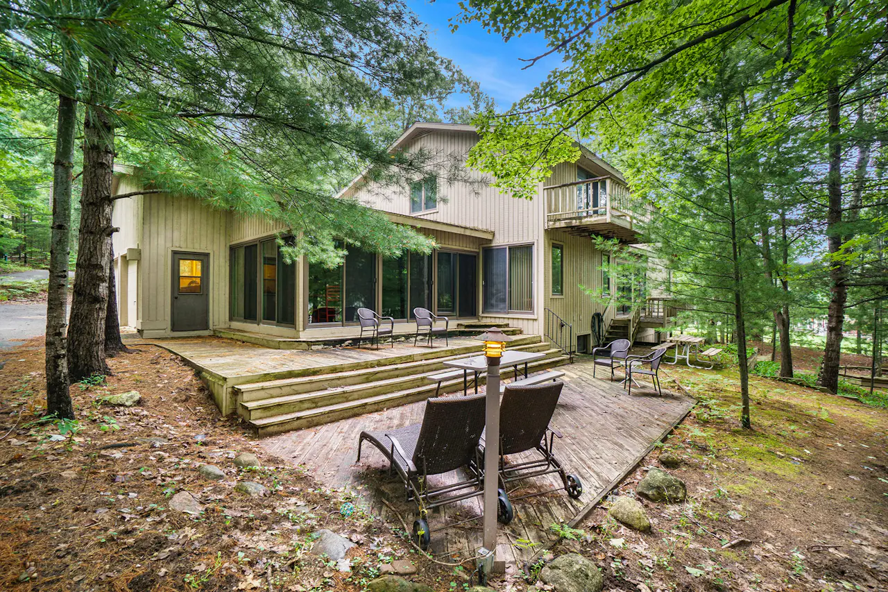 4 Skippers Wood 6 BD Glen Arbor, MI Vacation Rental Vacasa