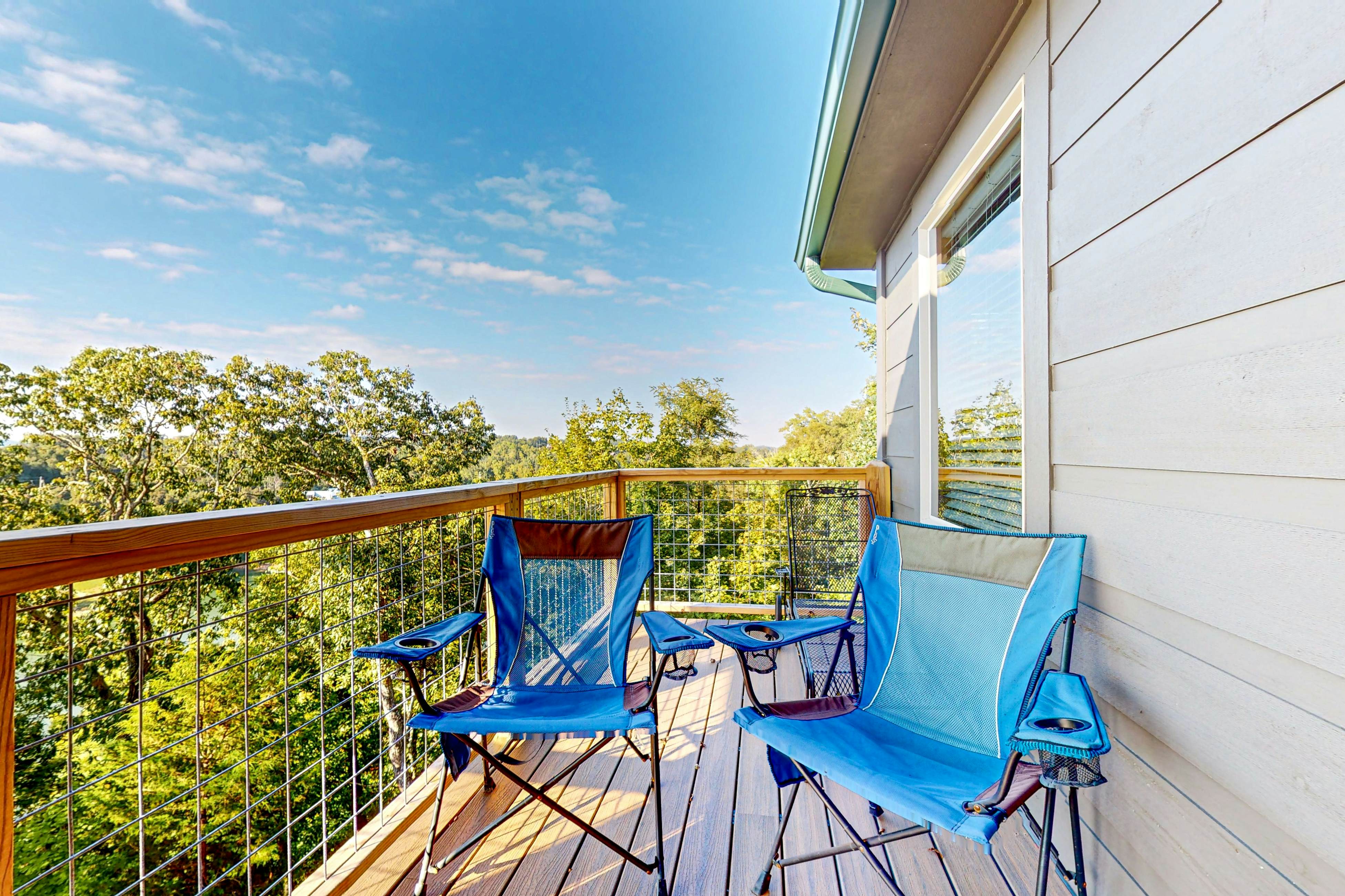 Skyview Lake Retreat 2 BD Dandridge, TN Vacation Rental Vacasa