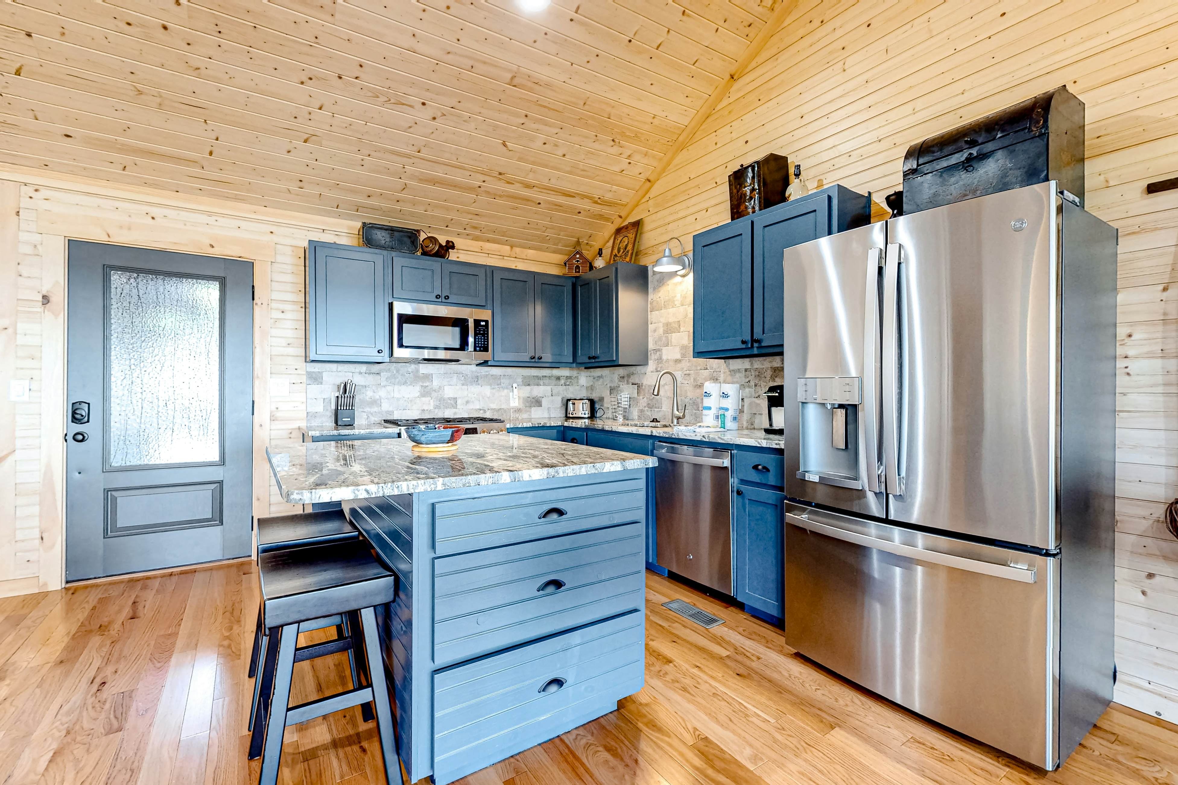 Skyview Lake Retreat