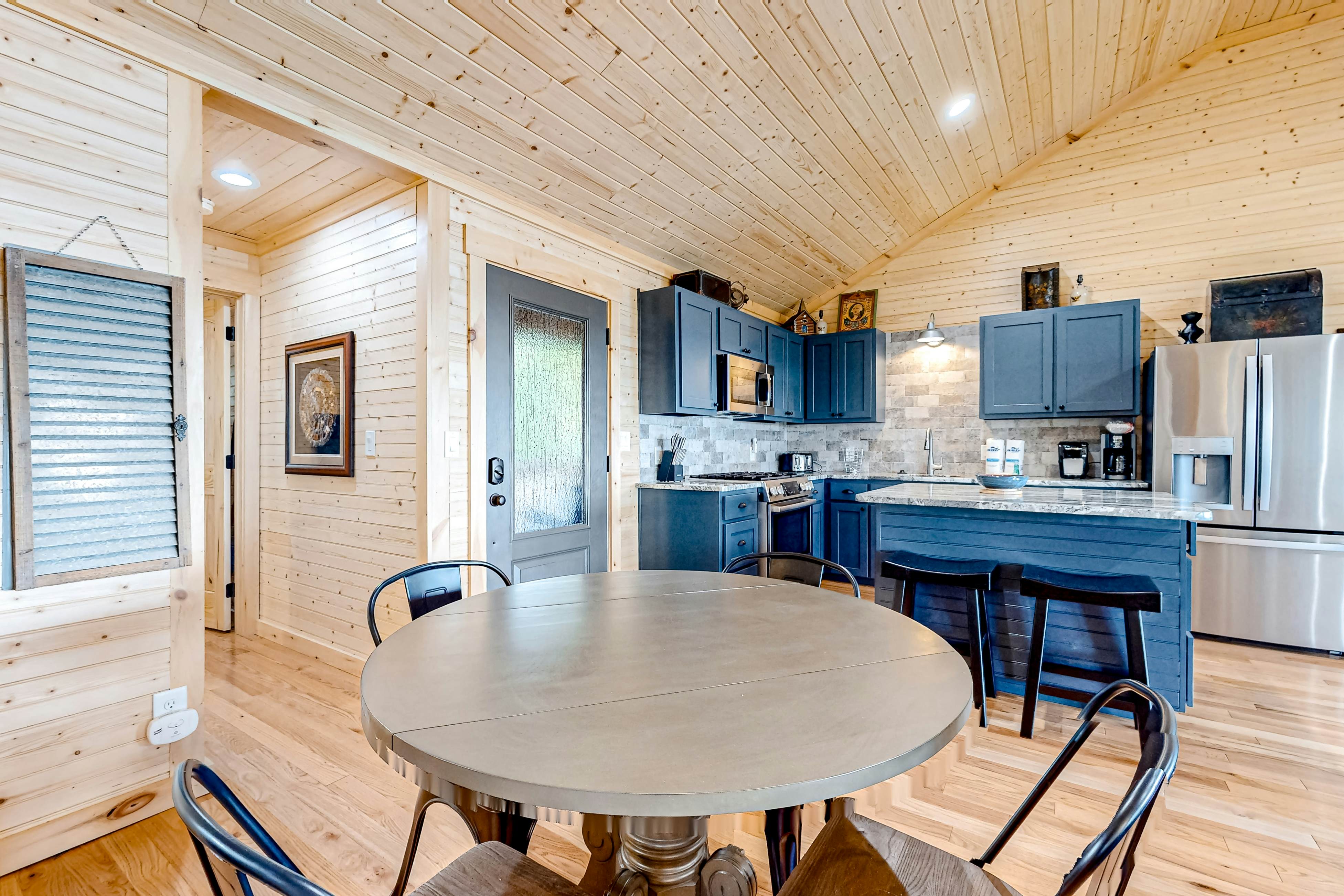 Skyview Lake Retreat