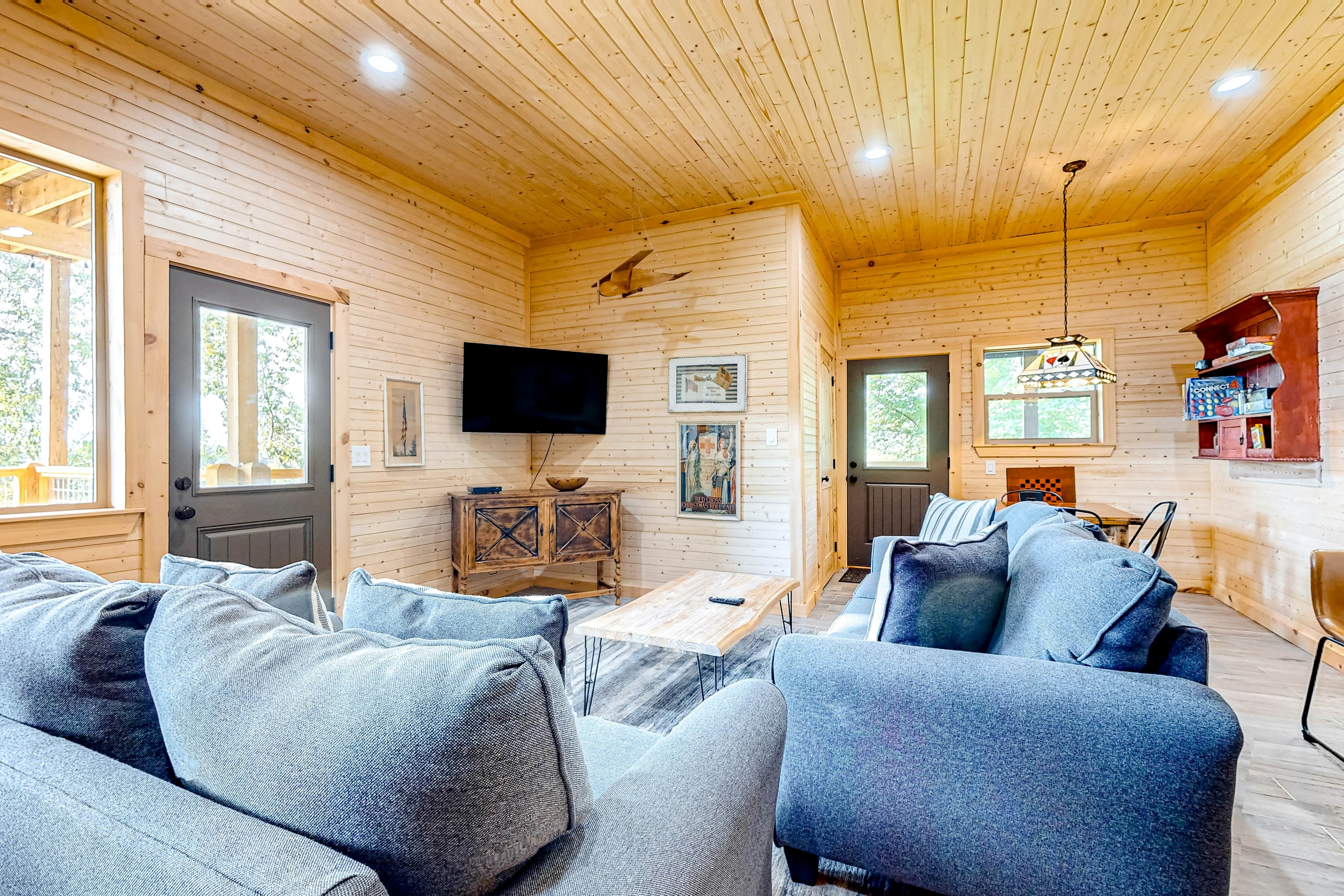 Skyview Lake Retreat