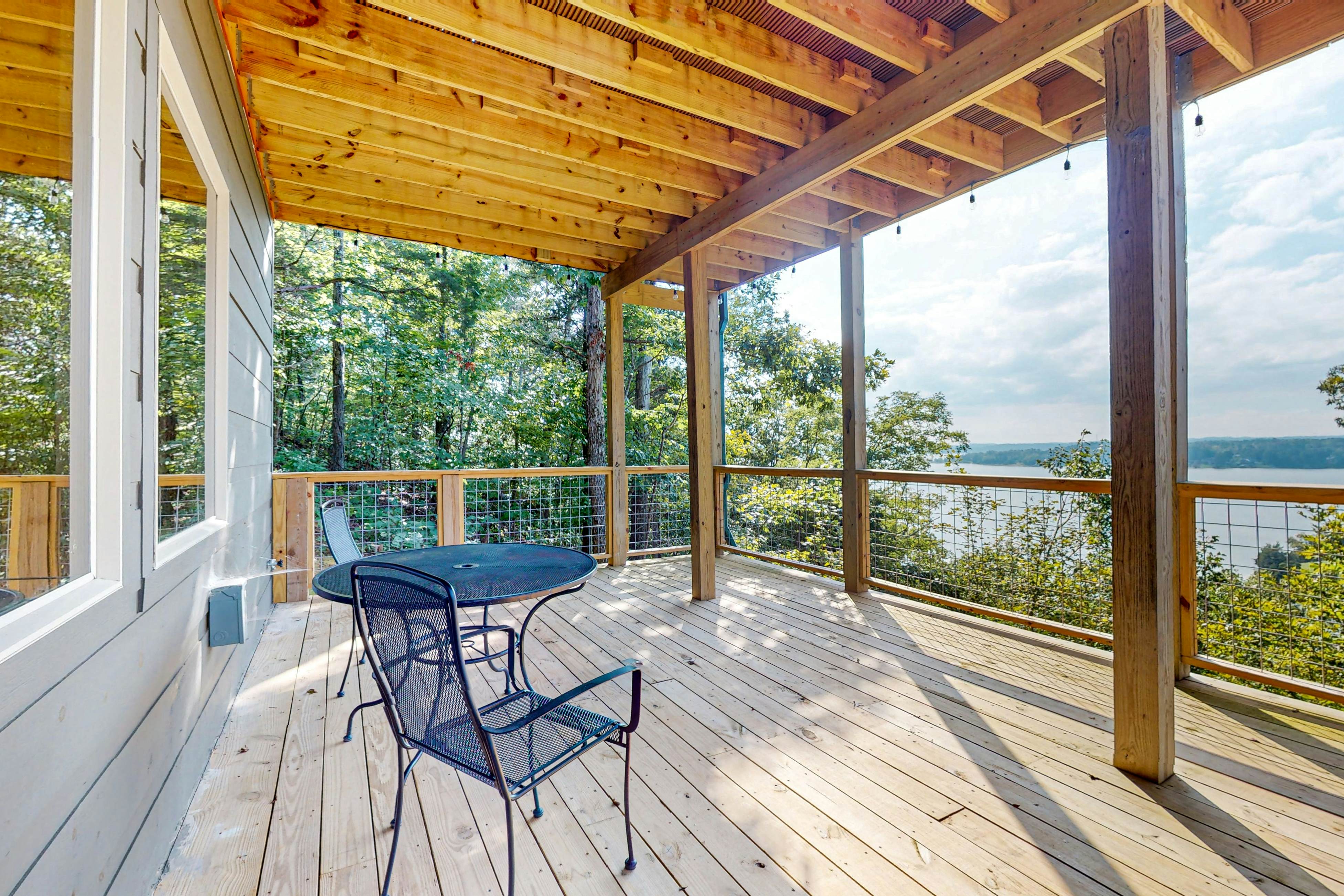 Skyview Lake Retreat