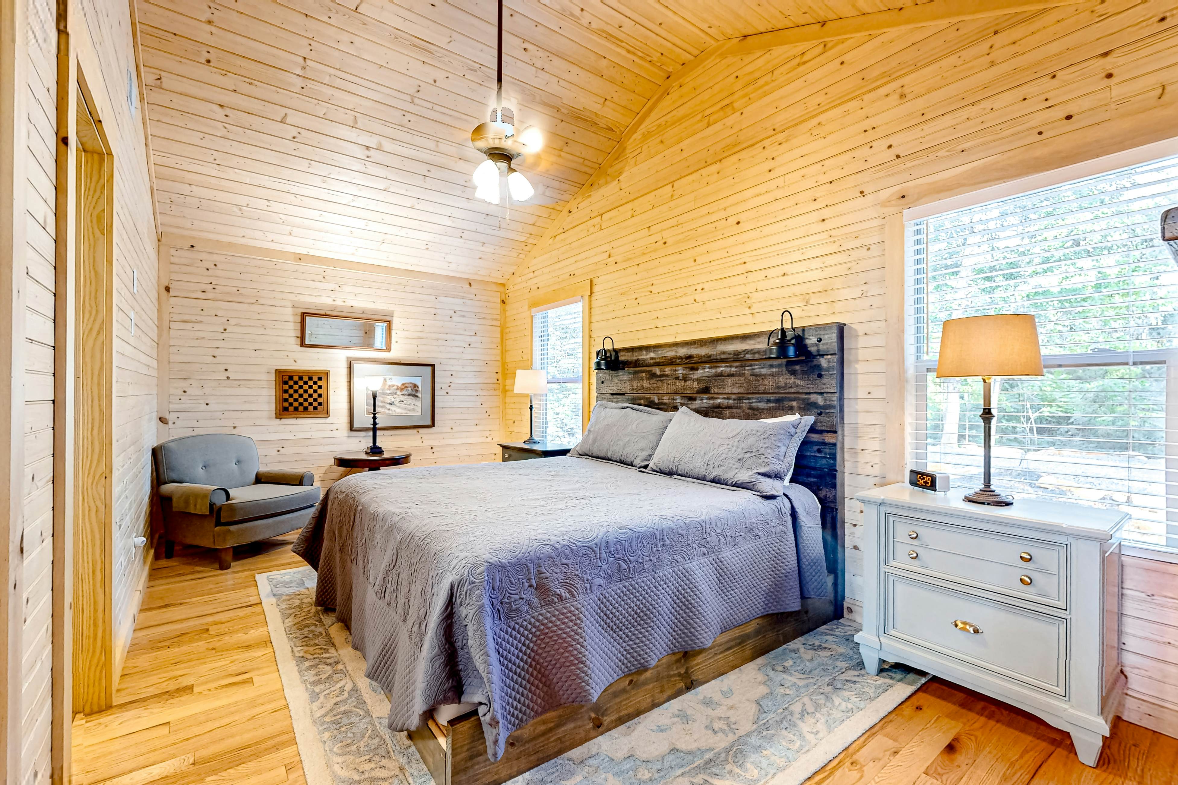 Skyview Lake Retreat