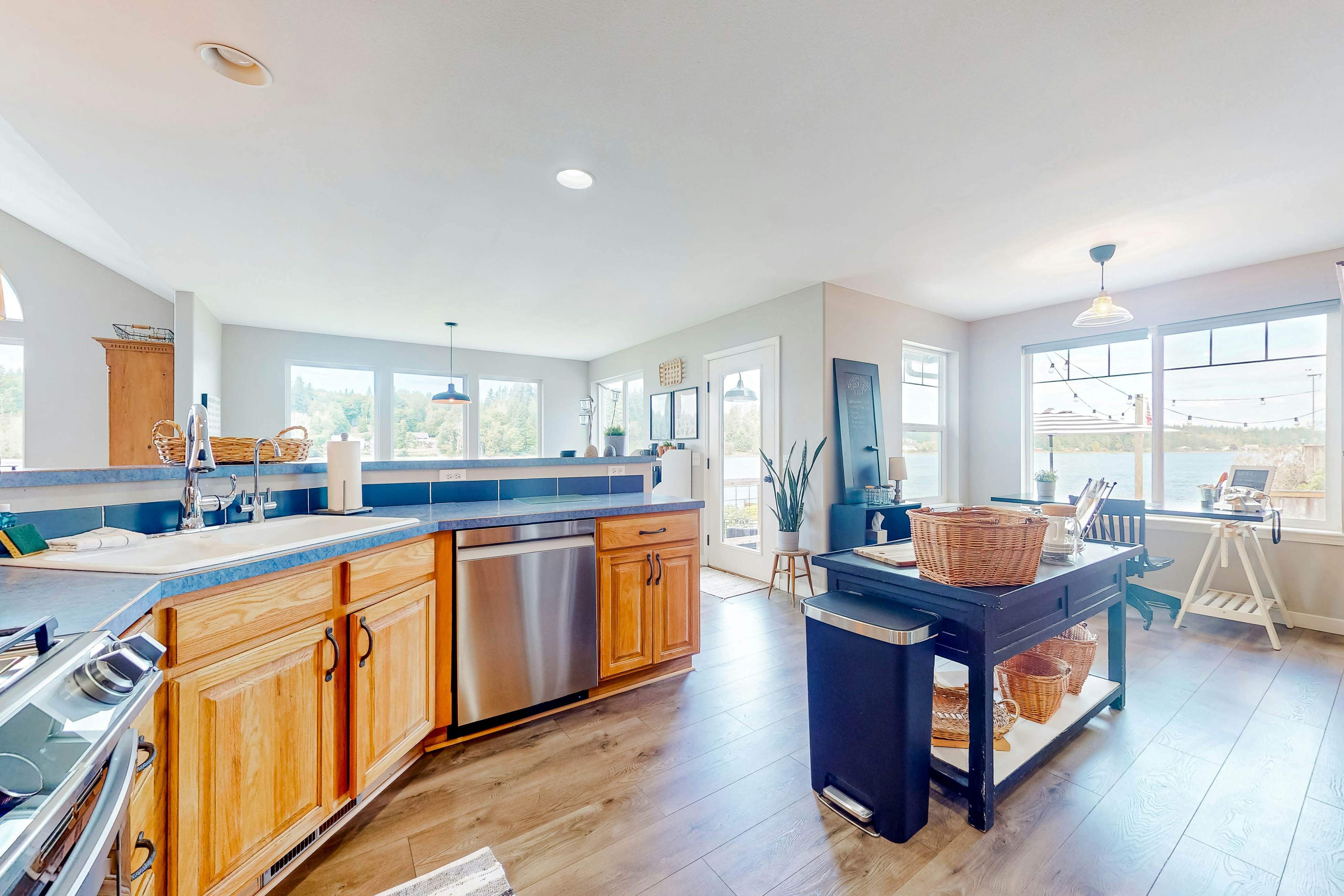 WatersEdge Beach House