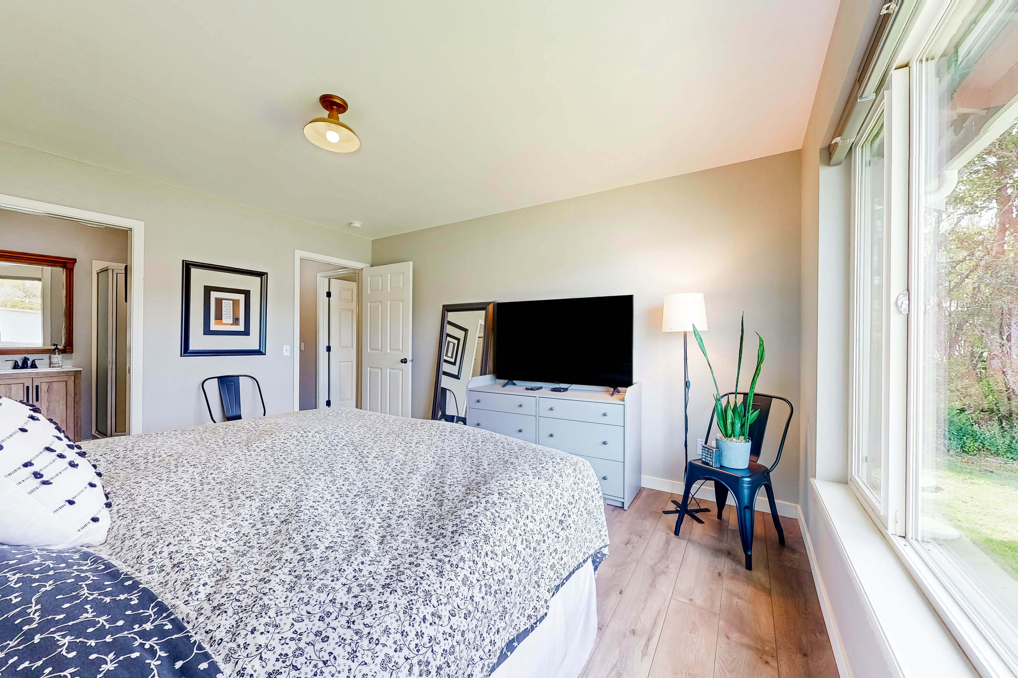 WatersEdge Beach House