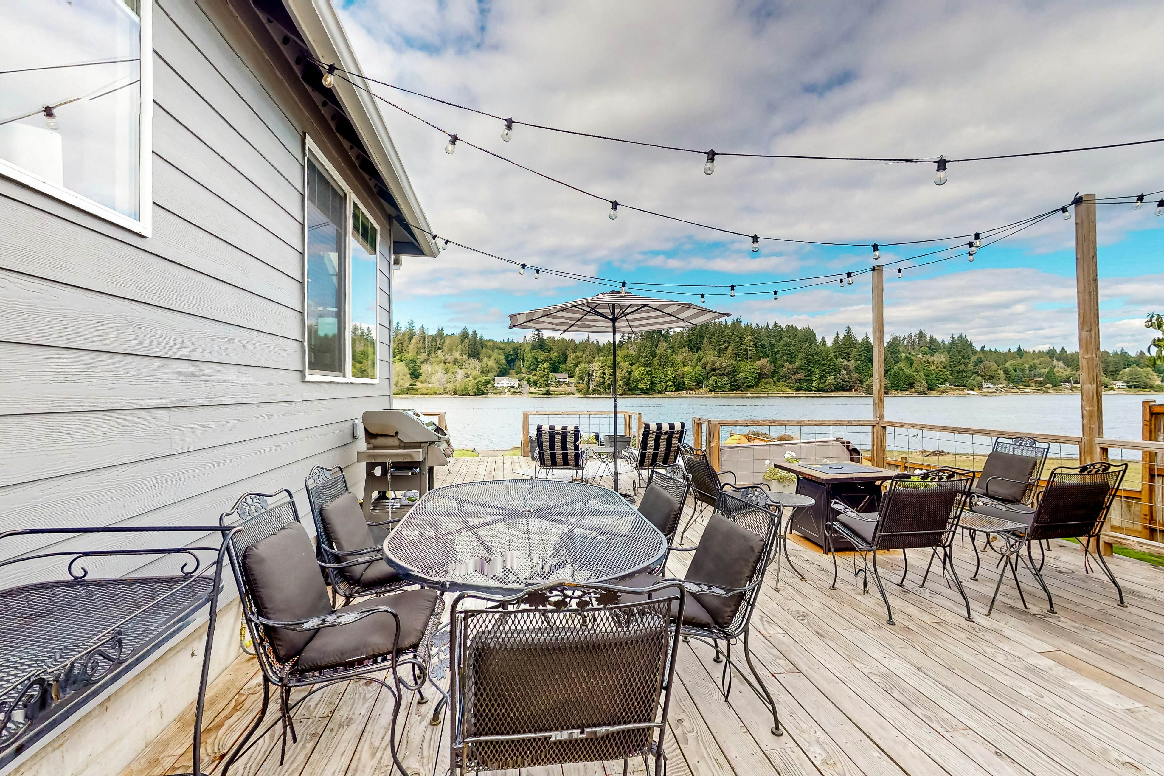 WatersEdge Beach House