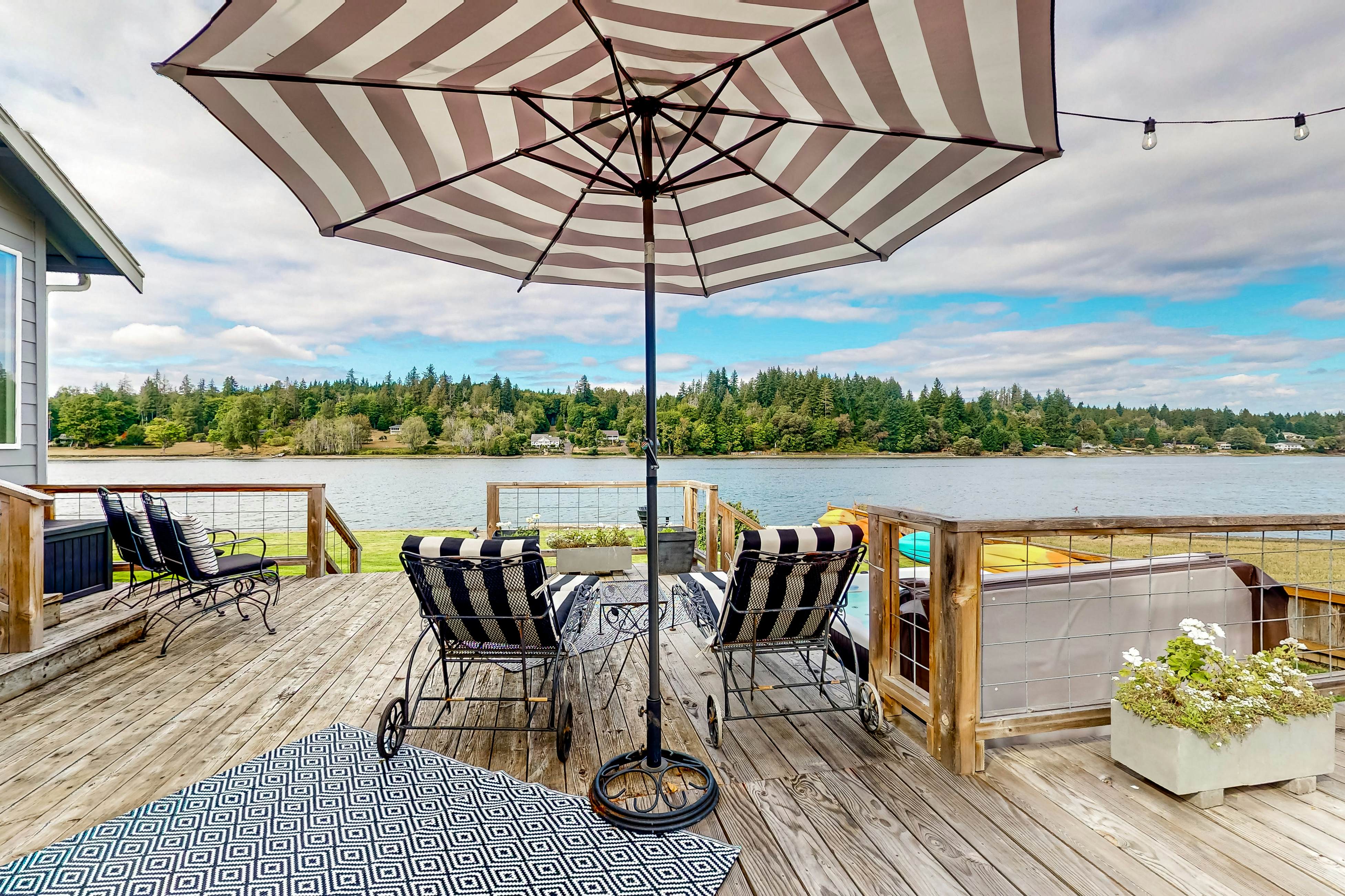 WatersEdge Beach House