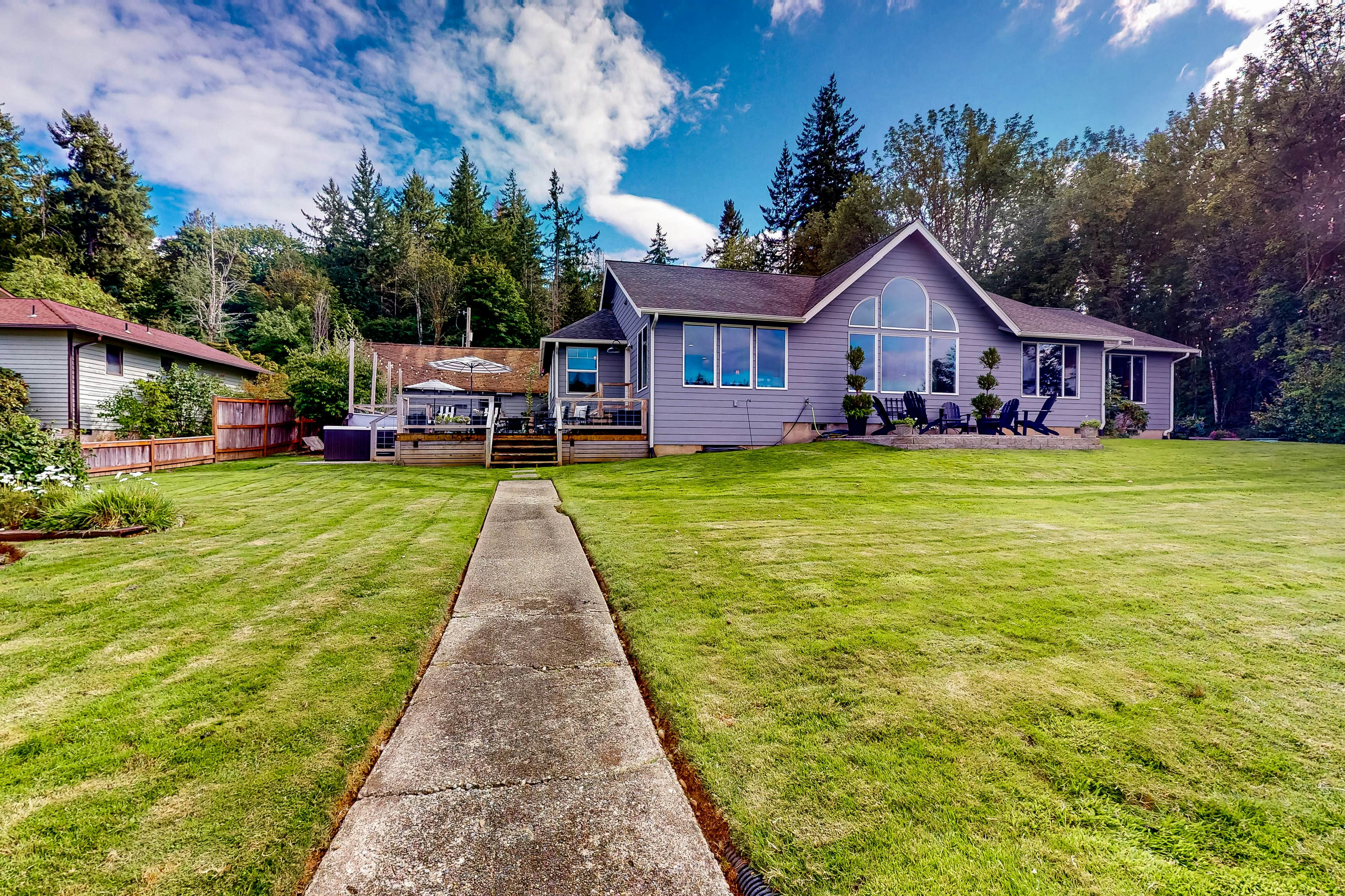 WatersEdge Beach House