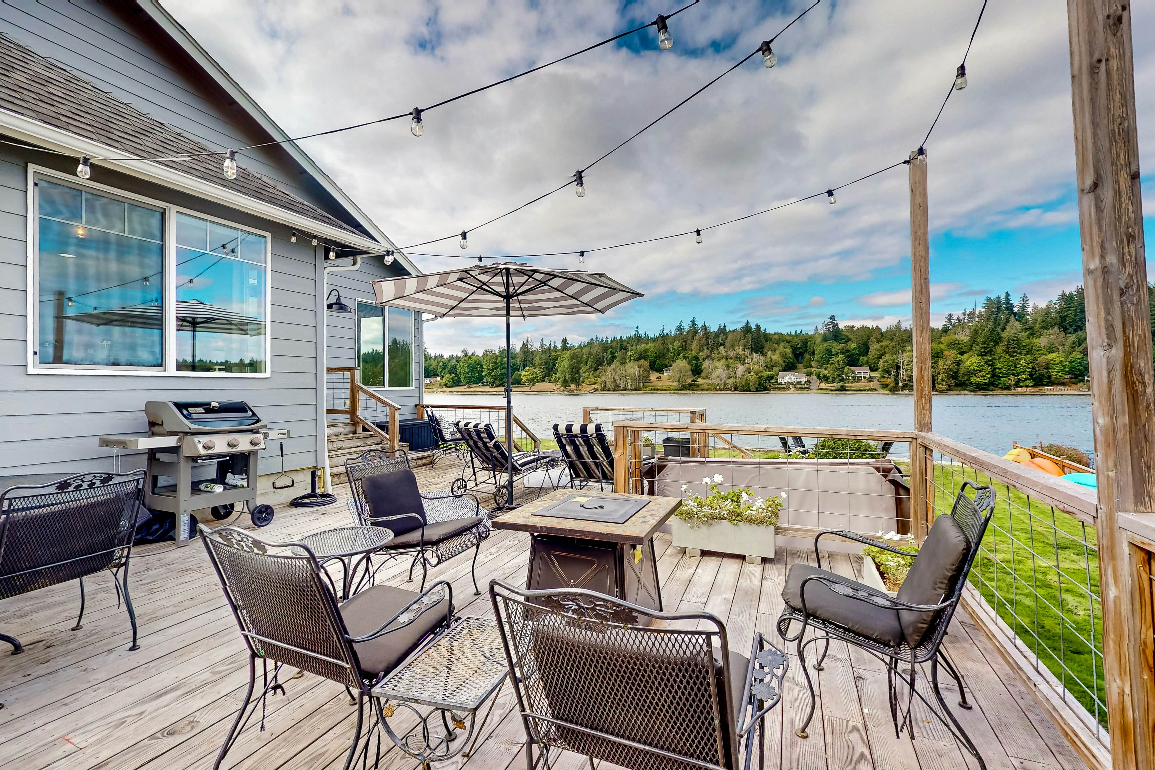 WatersEdge Beach House