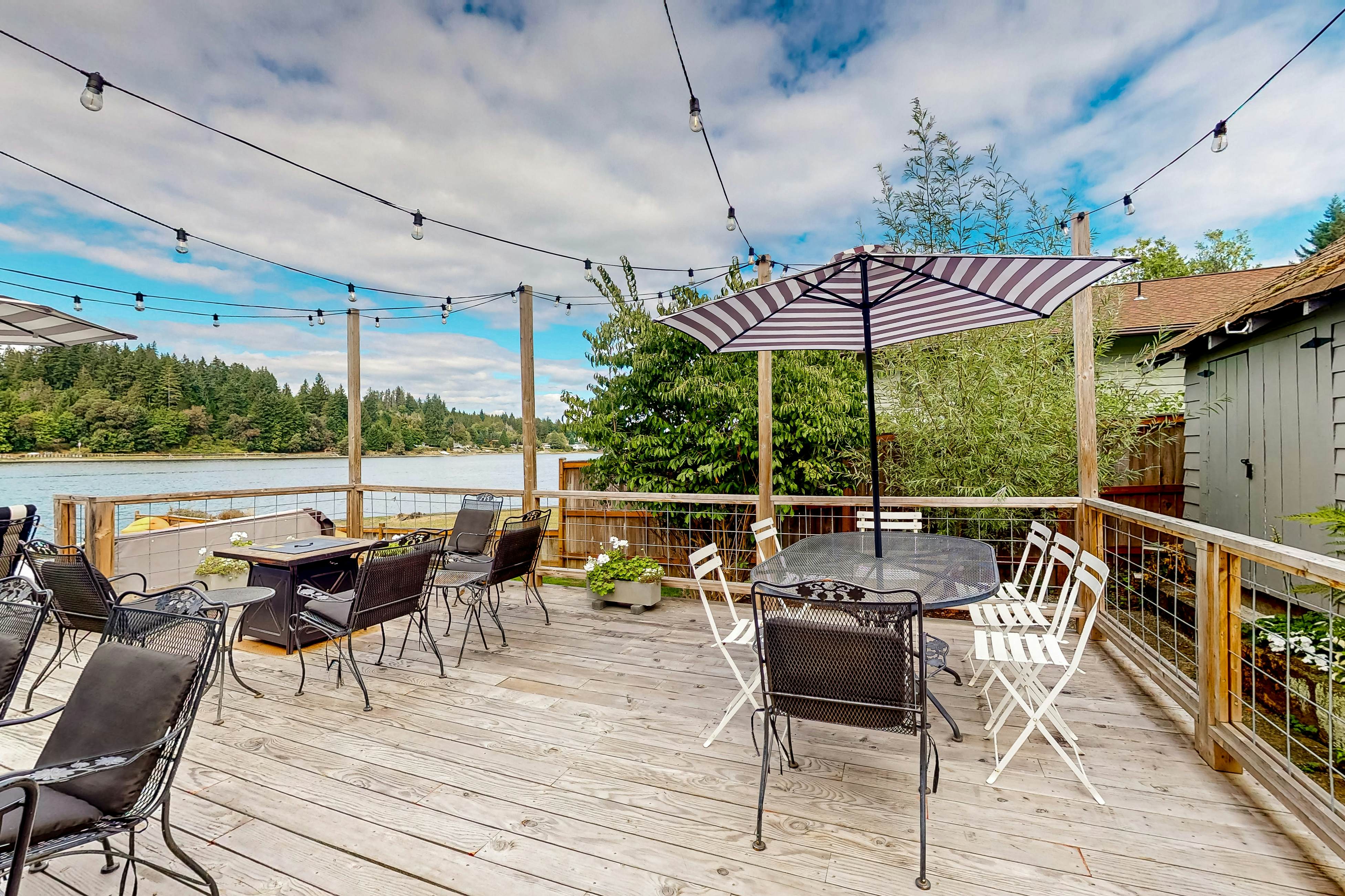 WatersEdge Beach House