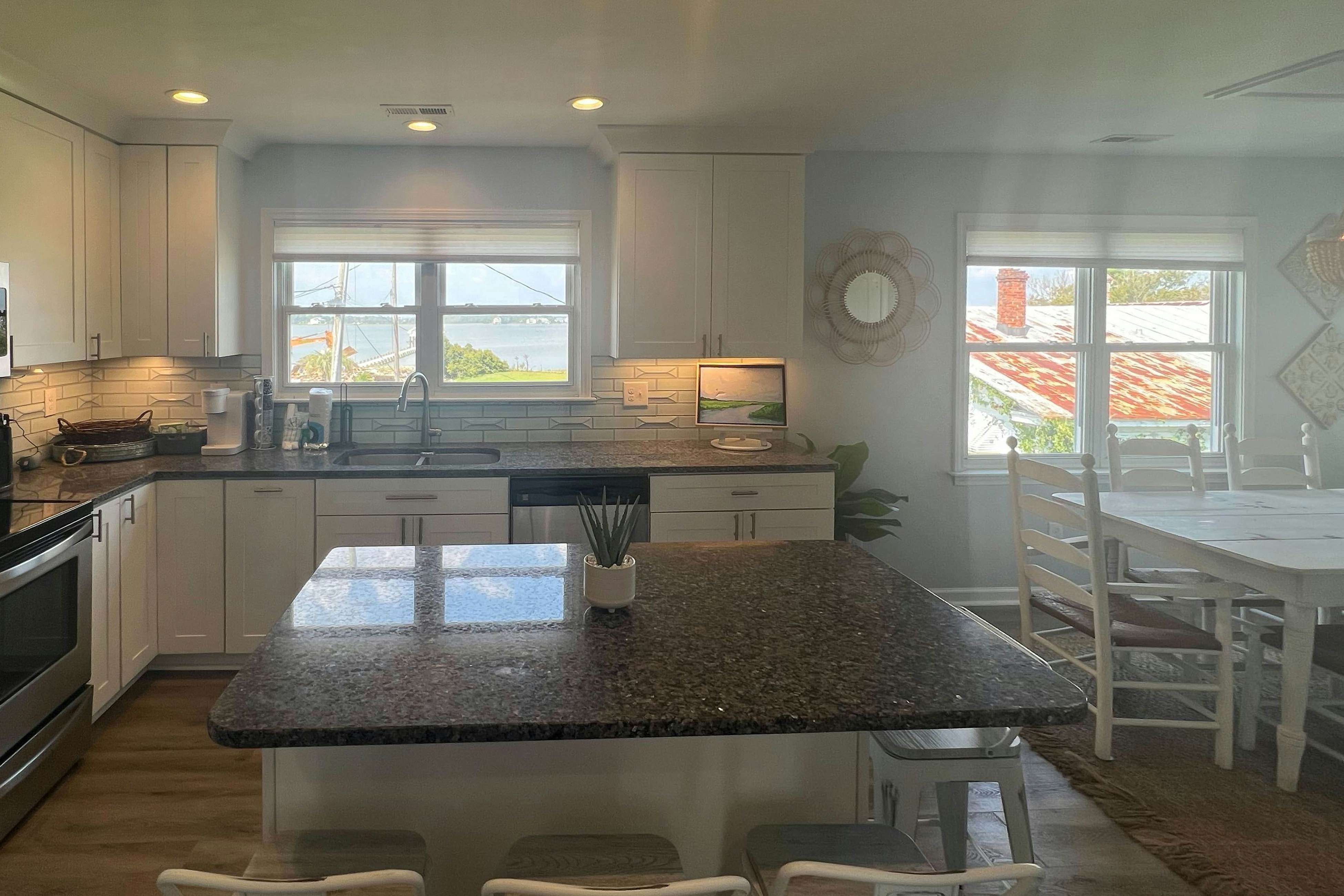 Bay Watch 3 BD Morehead City, NC Vacation Rental Vacasa