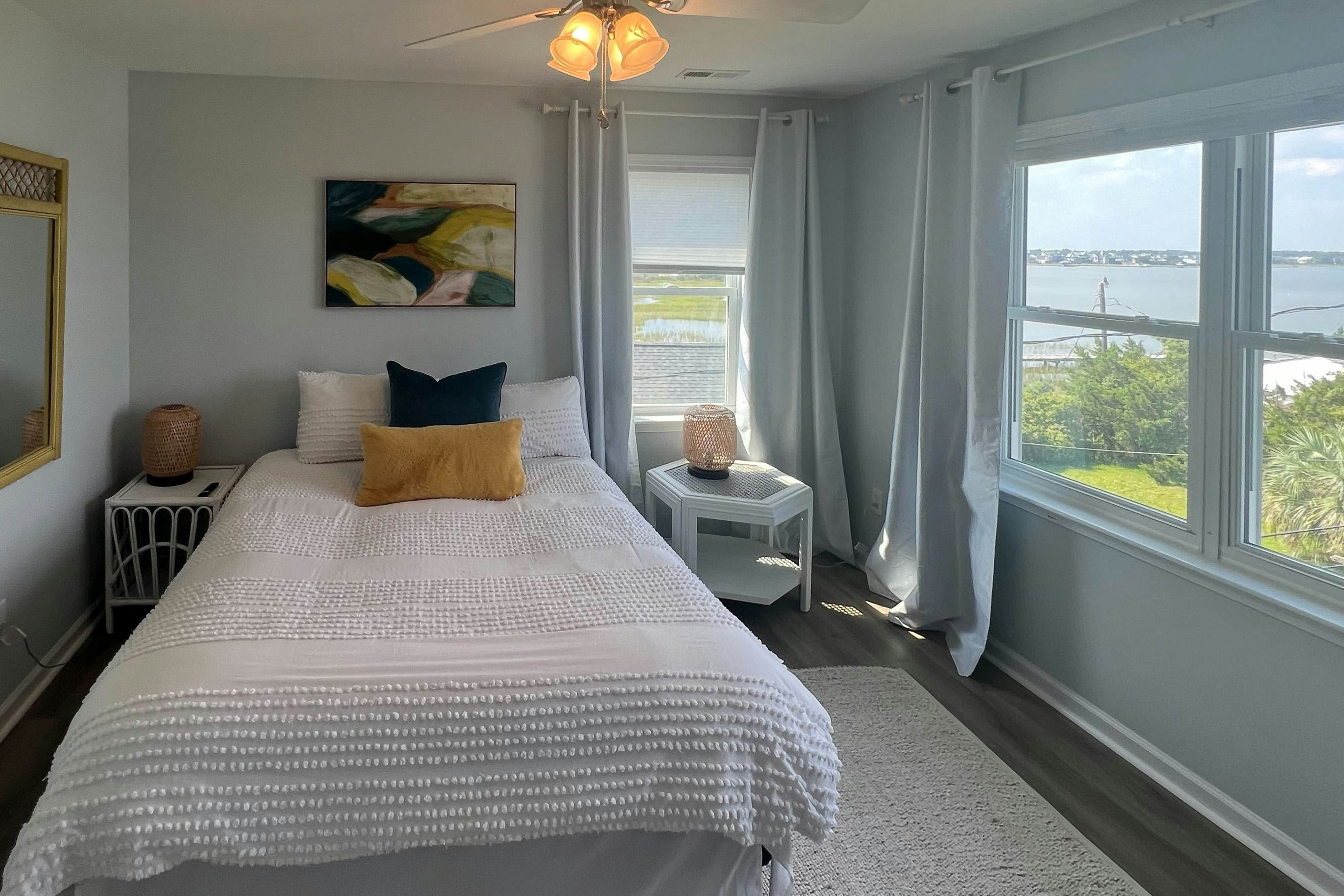 Bay Watch 3 BD Morehead City, NC Vacation Rental Vacasa