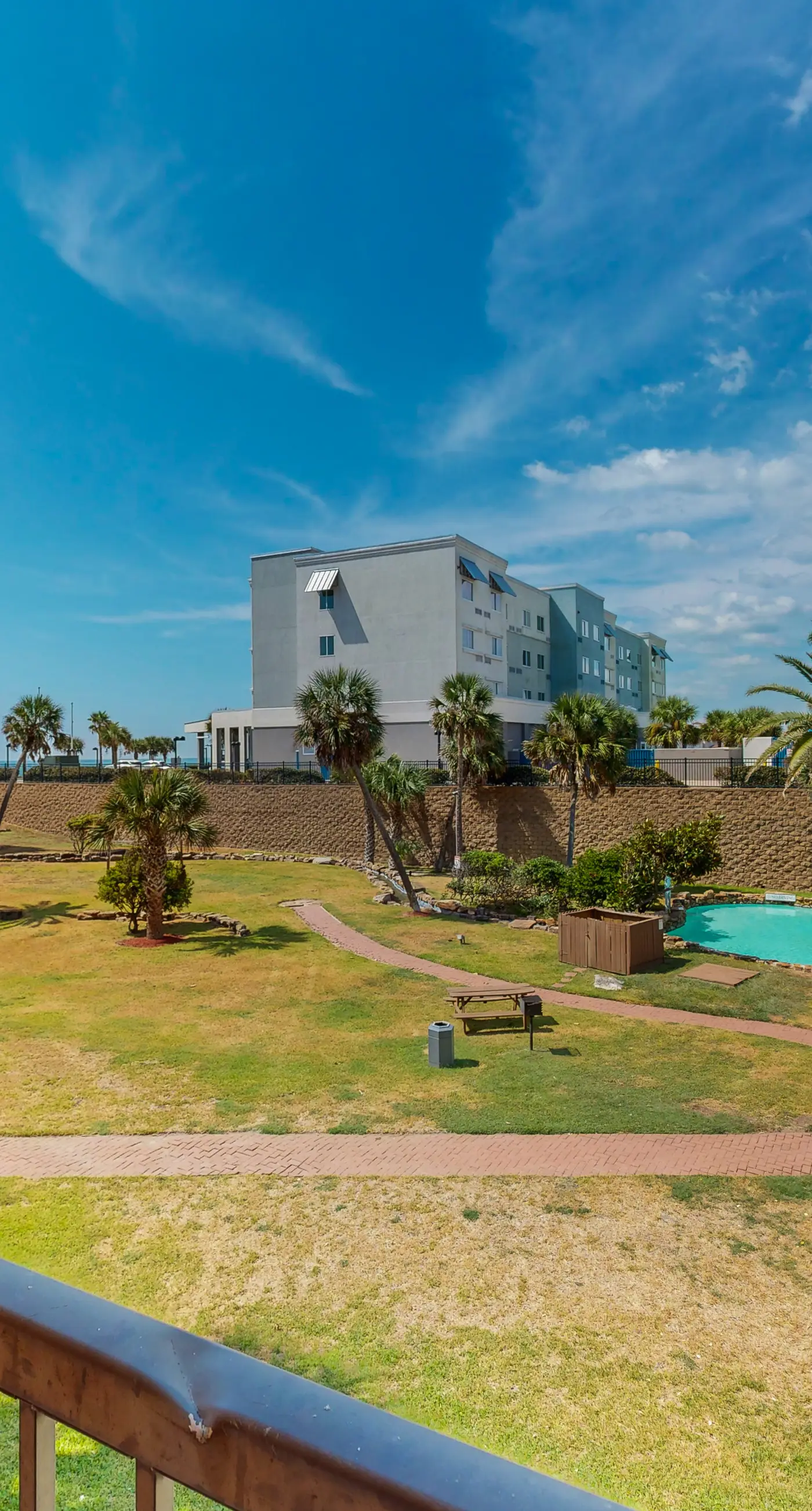 Maravilla Condo - Seahab