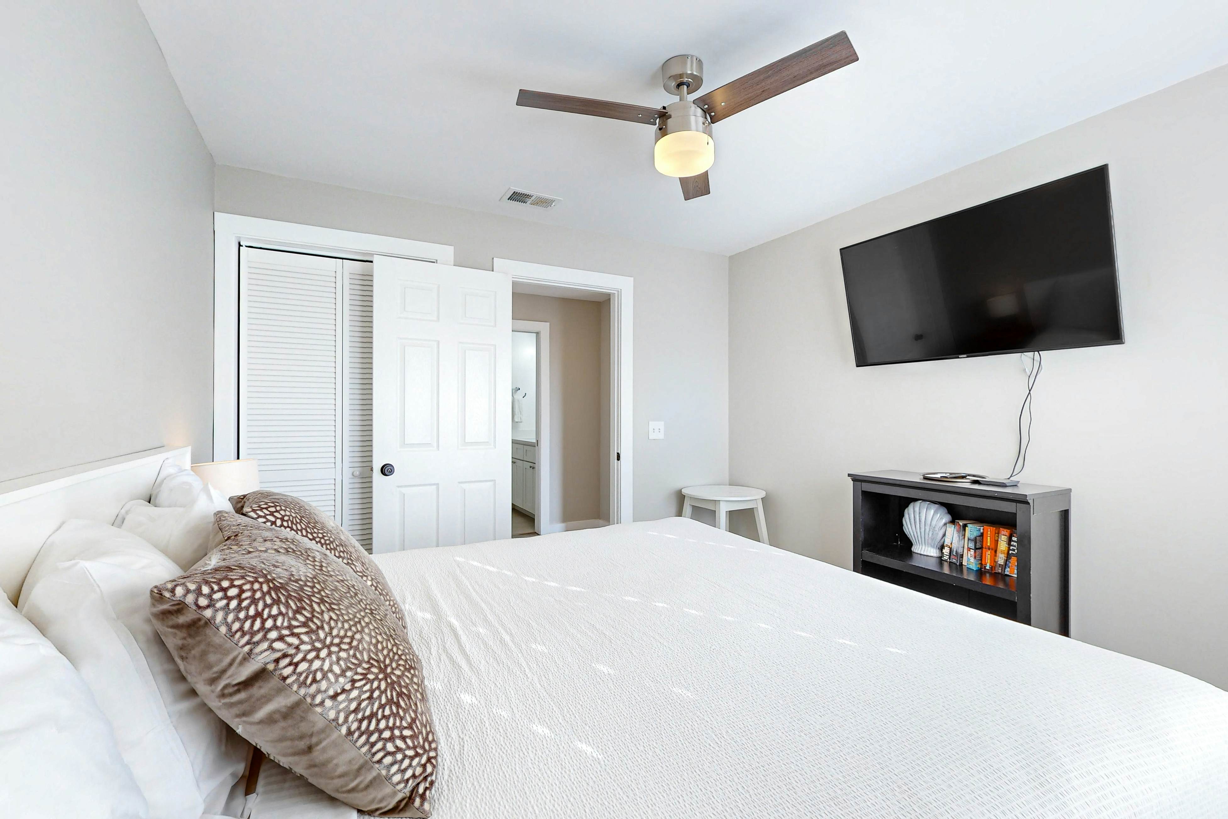 The Inn at St Thomas Square 1304B