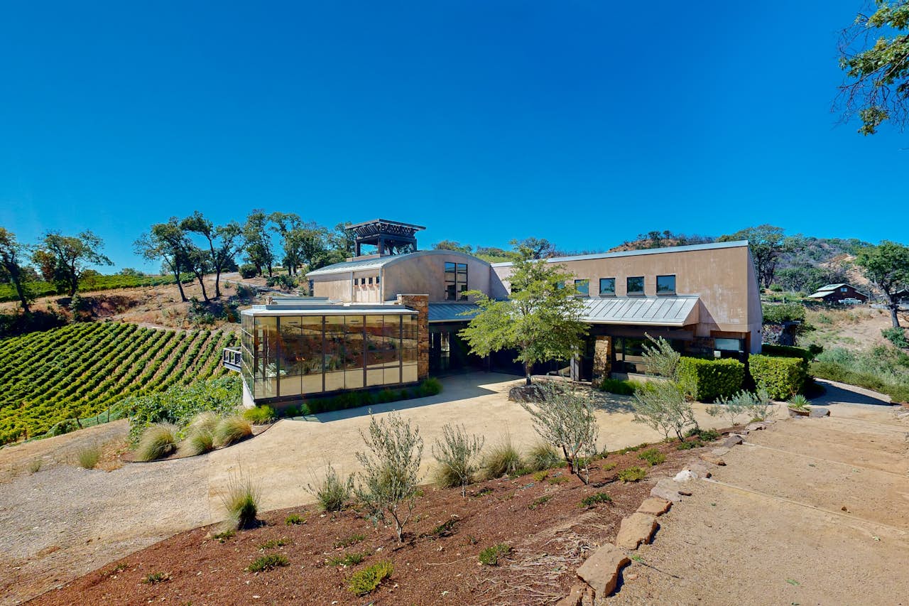 Gustafson Vineyard Retreat 3 BD Geyserville, CA Vacation Rental Vacasa