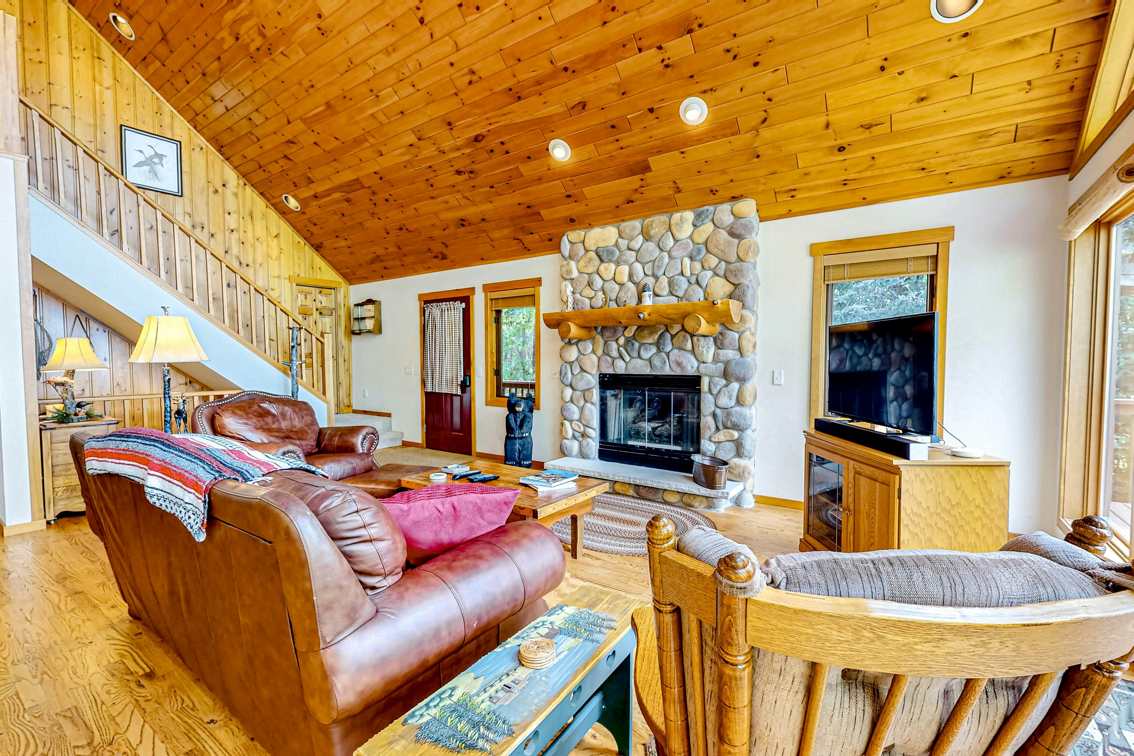 Fence Lake Getaway 4 BD Minocqua, WI Vacation Rental Vacasa