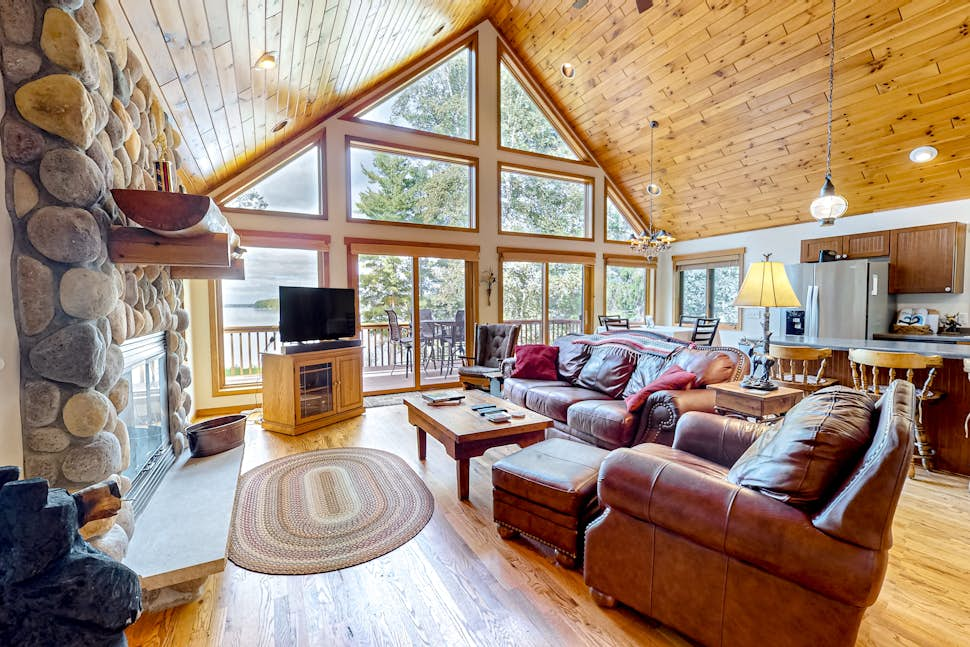 Fence Lake Getaway | 4 BD Minocqua, WI Vacation Rental | Vacasa