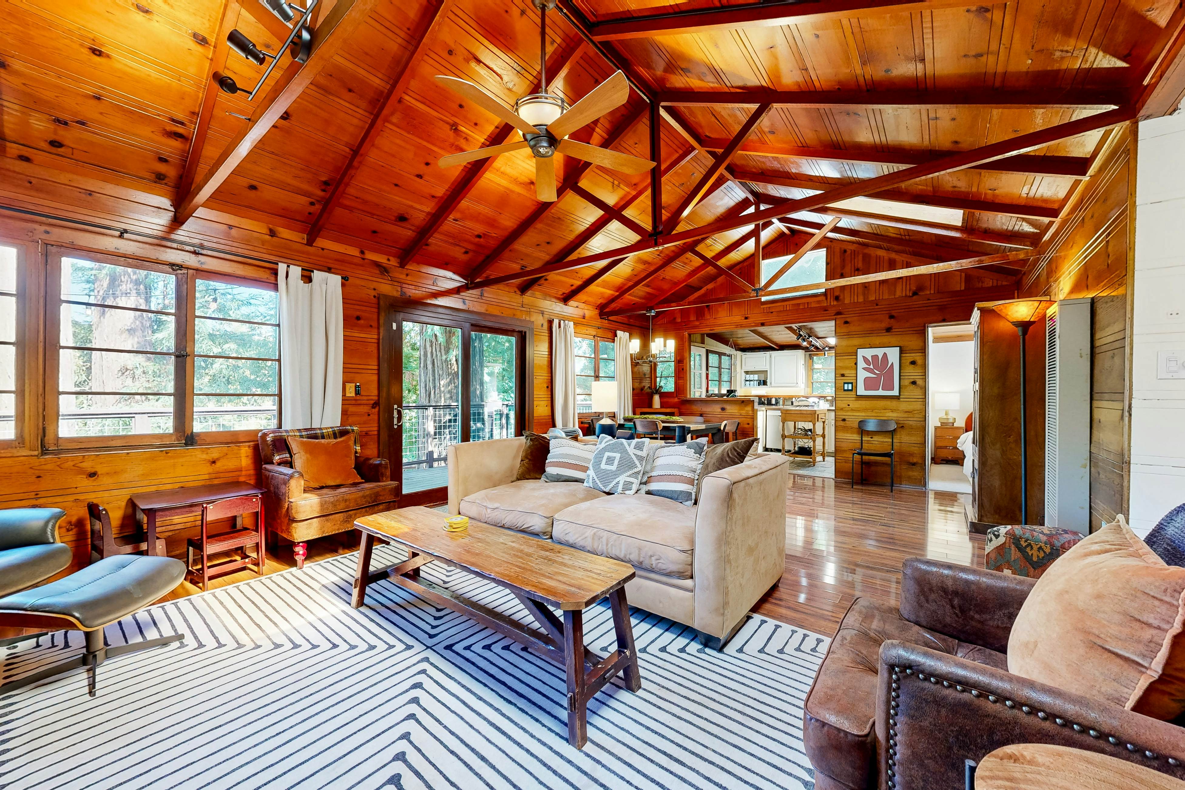 Cozy Riverview Cabin