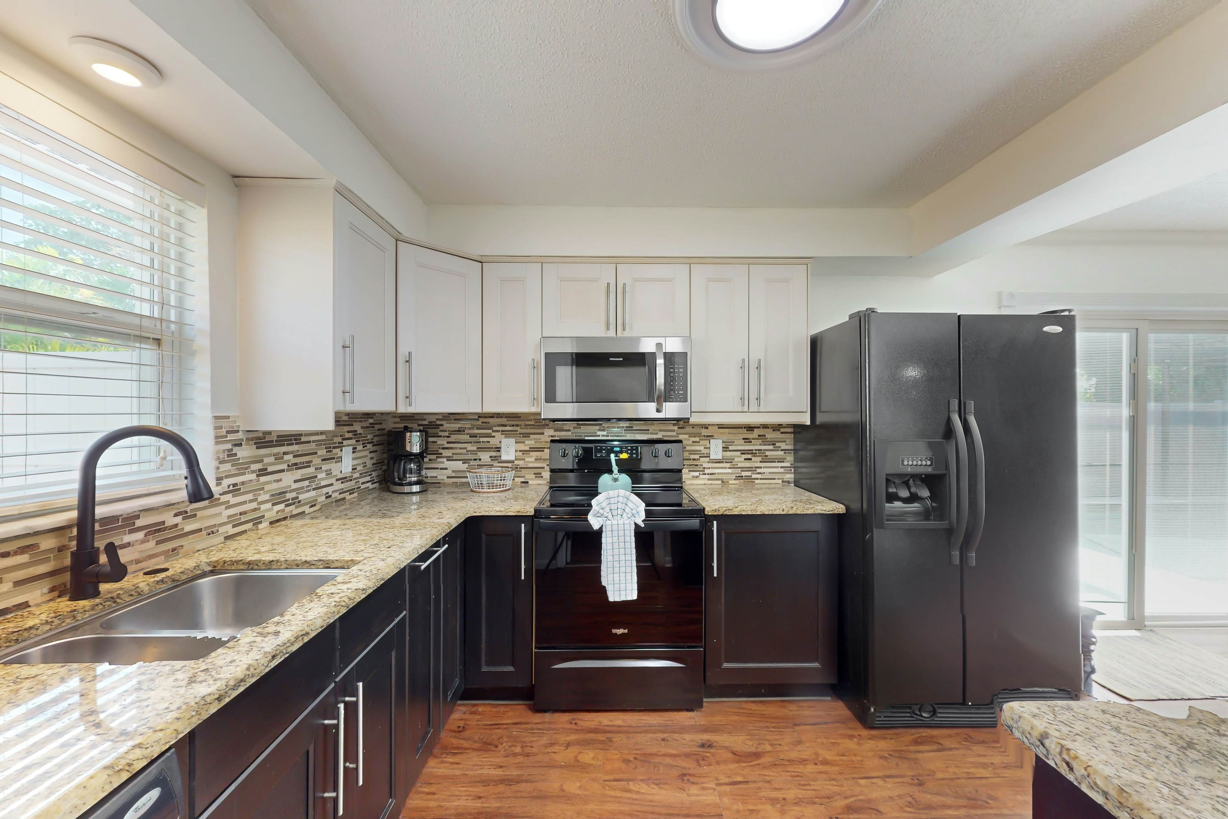 Lounging Palms Estate