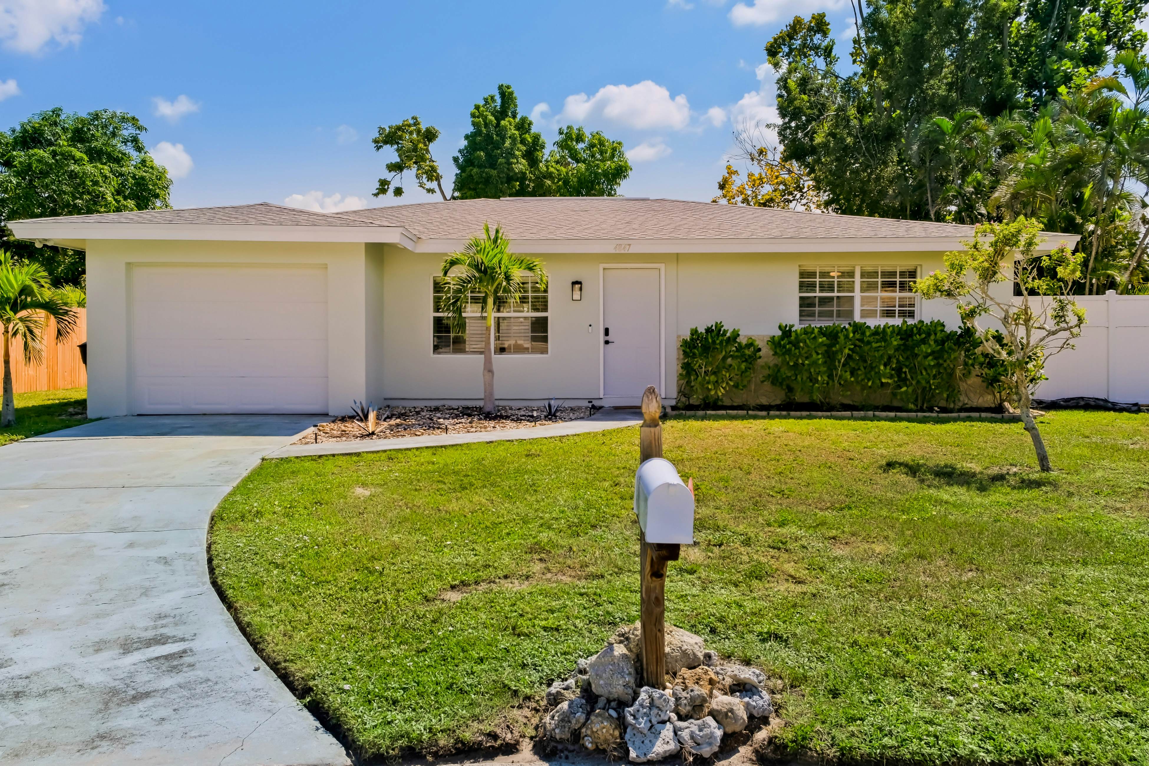Lounging Palms Estate