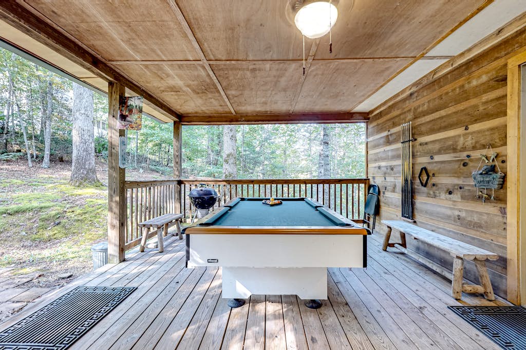 Homey Cabin W Hot Tub, 2 Porches, Pool Table, Games — Pigeon Forge, TN — vacation rental