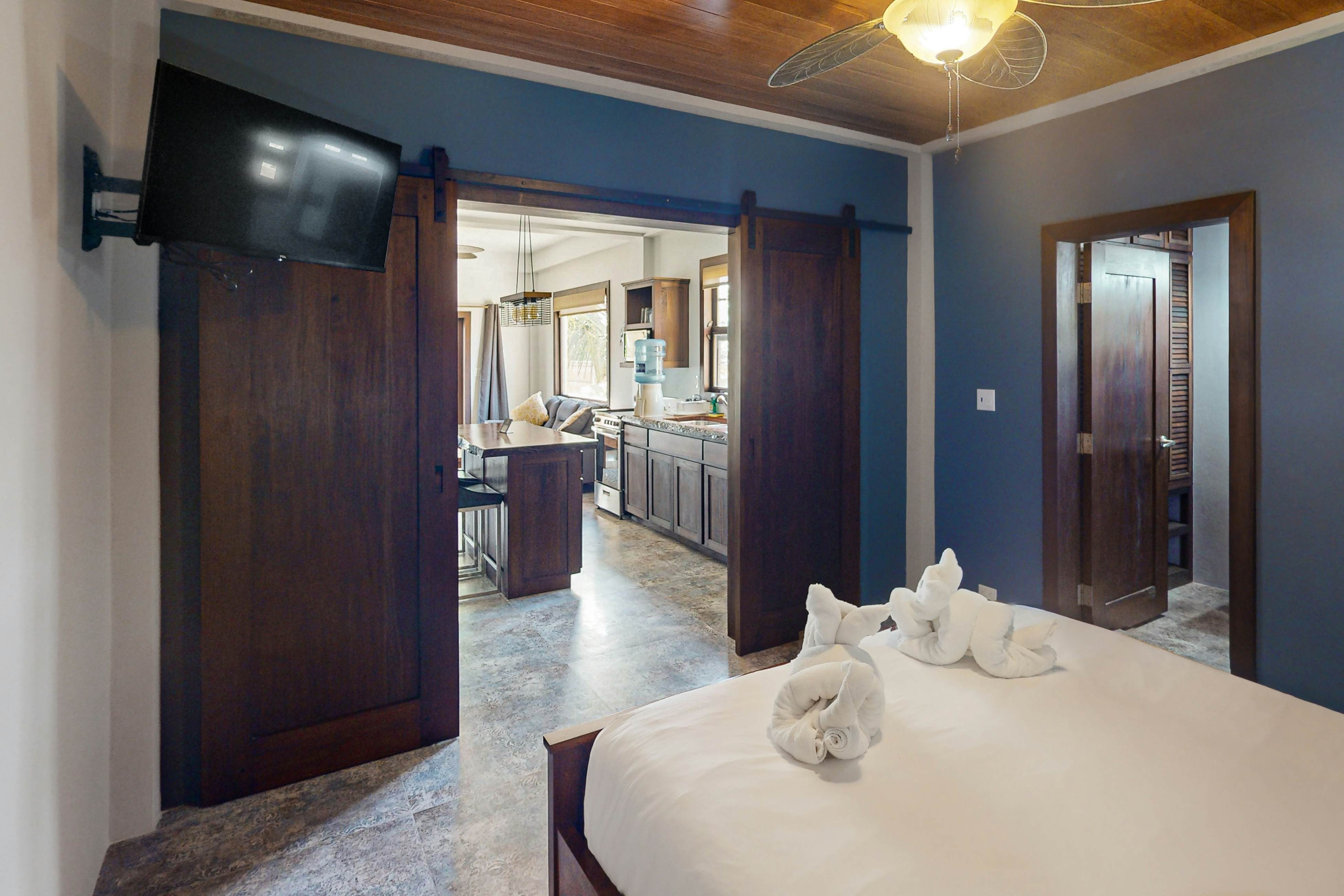 Suite 1 at Island Pearl Gold Standard Certified